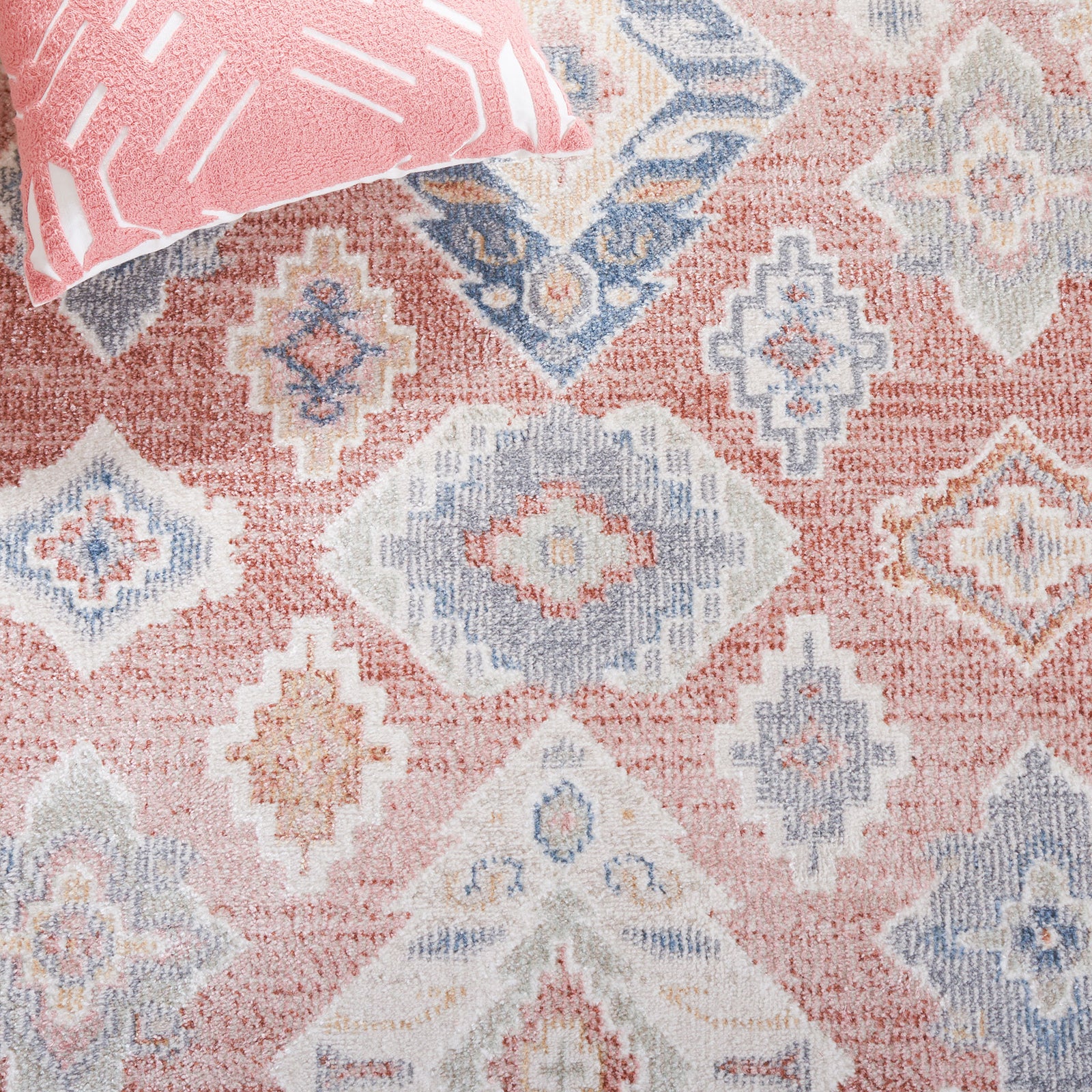 Intricate diamond medallions in layered rose, blue, and ivory tones || BLR218U-5 || detail_room