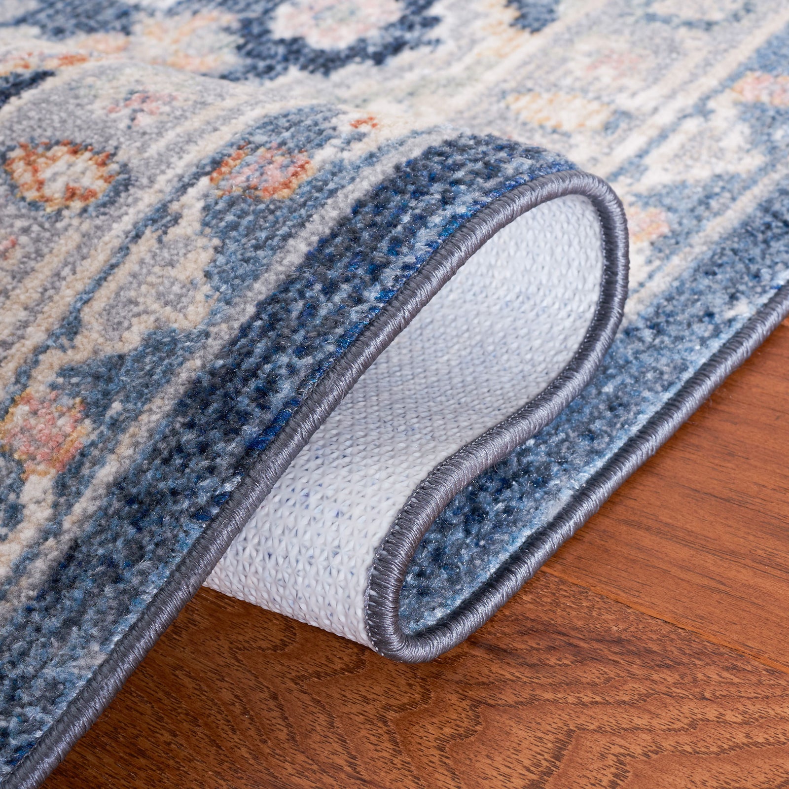 Flexible, washable design with sturdy serged edge and patterned face in gray and navy tones || BLR220F-5 || fold_room