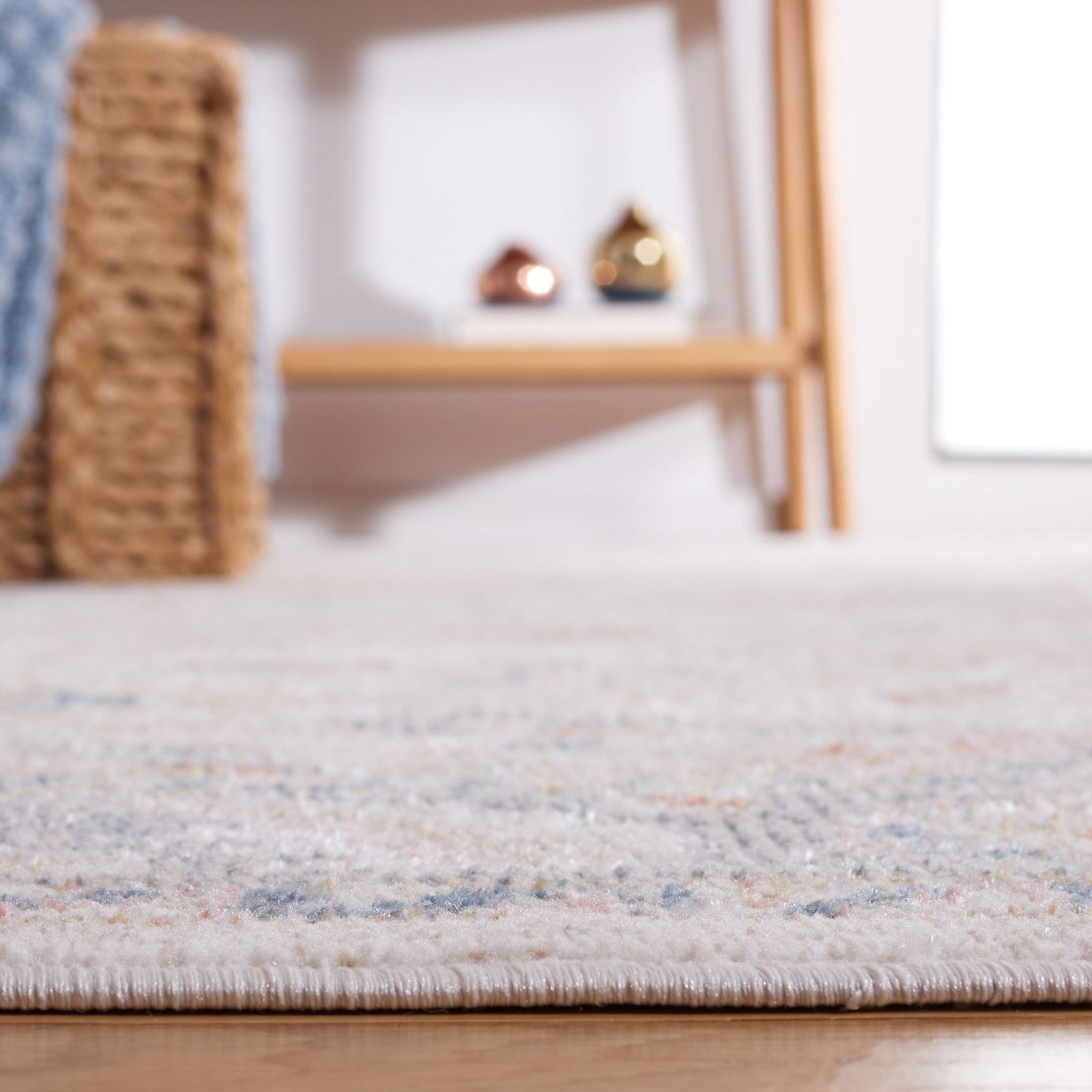Low-profile pile offers a soft, cushioned step and easy placement under furniture. || BLR232B-5 || detail_room