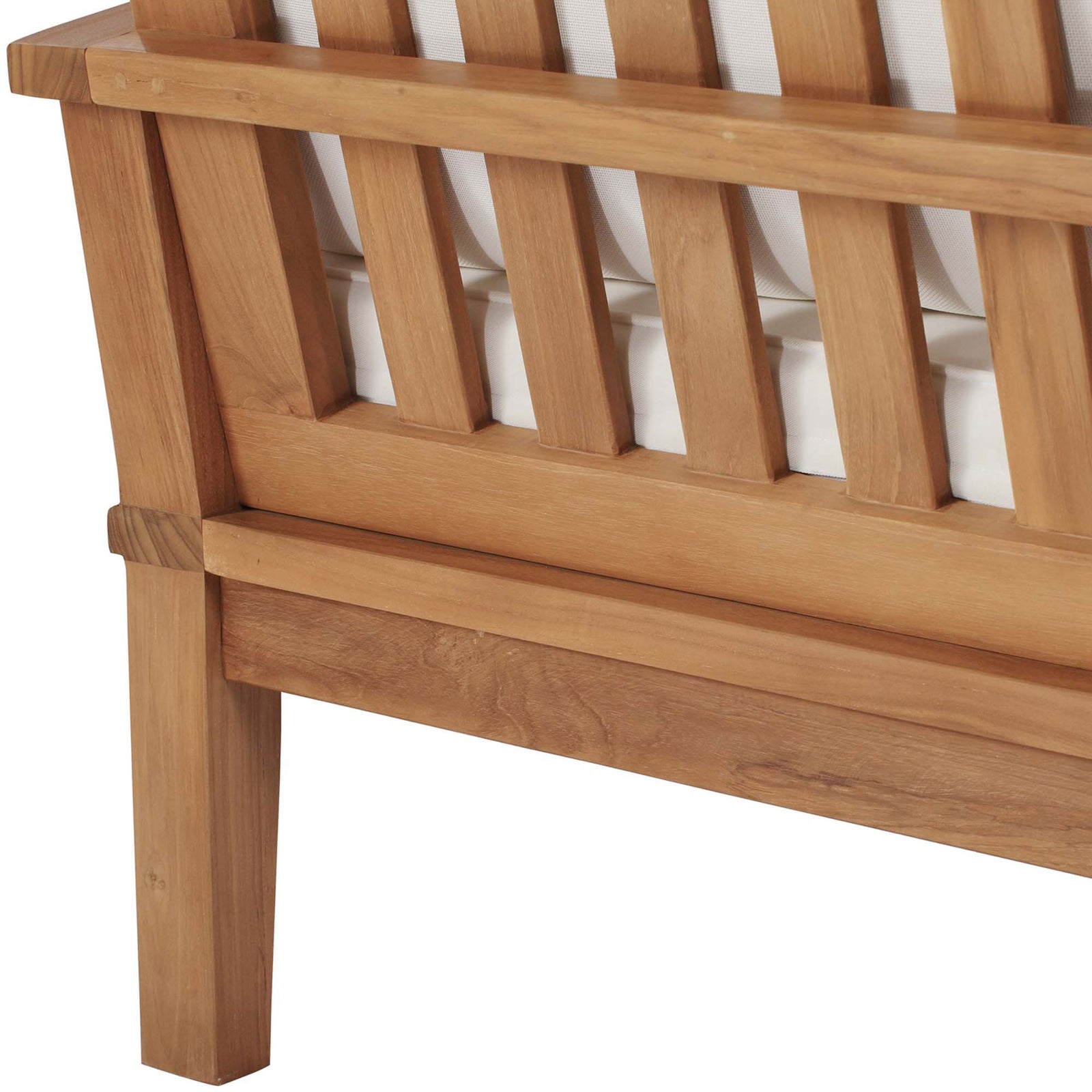 Solid teak legs and slatted base detail enhance the sofa's sturdy, weather-resistant construction || EEI-4176-NAT-WHI || leg_studio