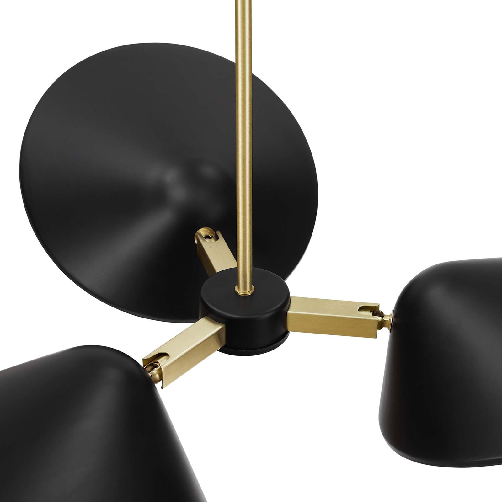 Clean hub pairs matte black with satin brass for a refined contrast || EEI-5299-BLK || detail_studio