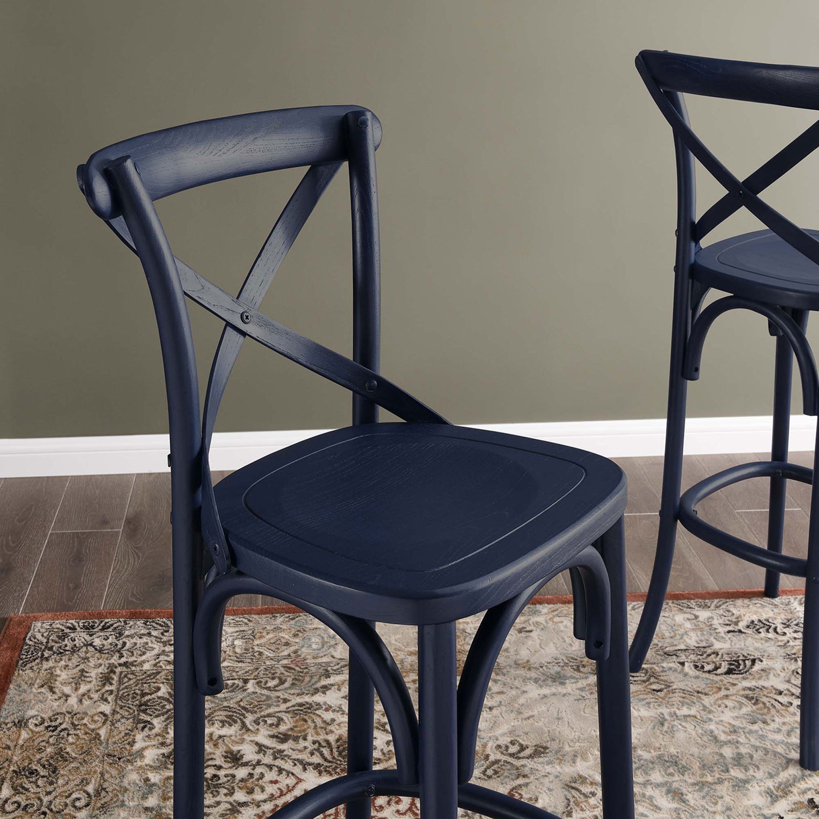 Midnight blue elm seat with smooth finish and supportive cross-back brace. || EEI-5563-MID || detail_room