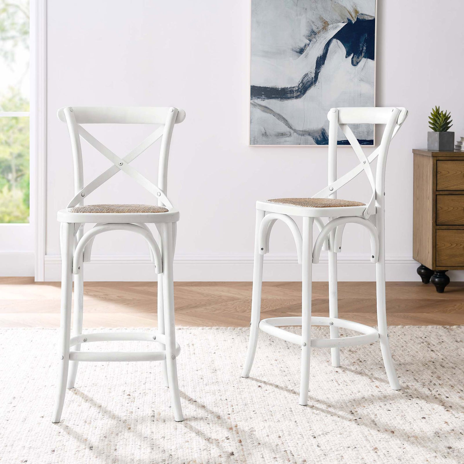 Versatile counter stool pairs a bright white finish with a comfortably contoured seat. || EEI-5667-WHI || front_angle_room