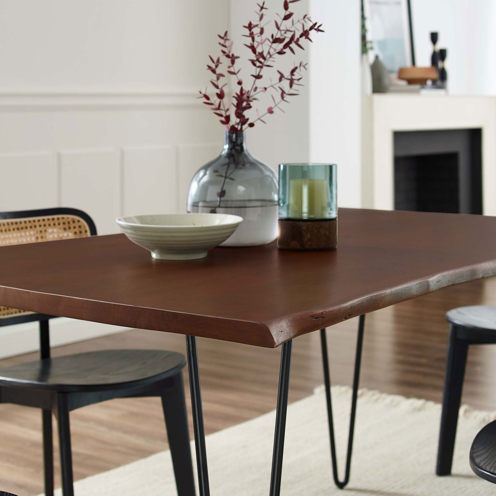 Warm walnut acacia tabletop with modern dinnerware and decor adds inviting texture to the dining room. || EEI-6059-BLK-WAL || detail_room