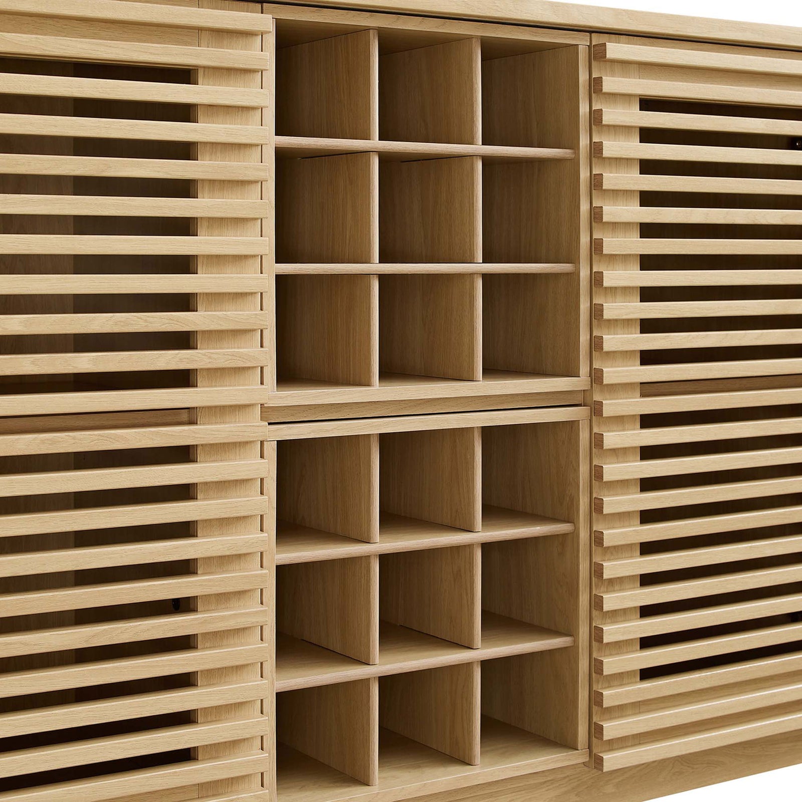 18-bottle center wine rack keeps bottles organized and accessible || EEI-6156-OAK || storage_studio