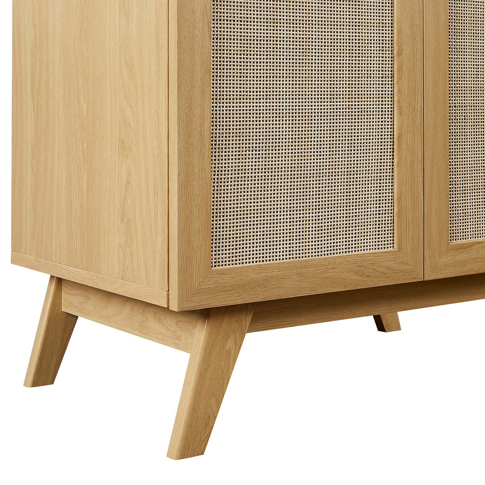 Tapered, splayed legs with wood grain finish and protective non-marking foot caps || EEI-6716-OAK-BLK || leg_studio