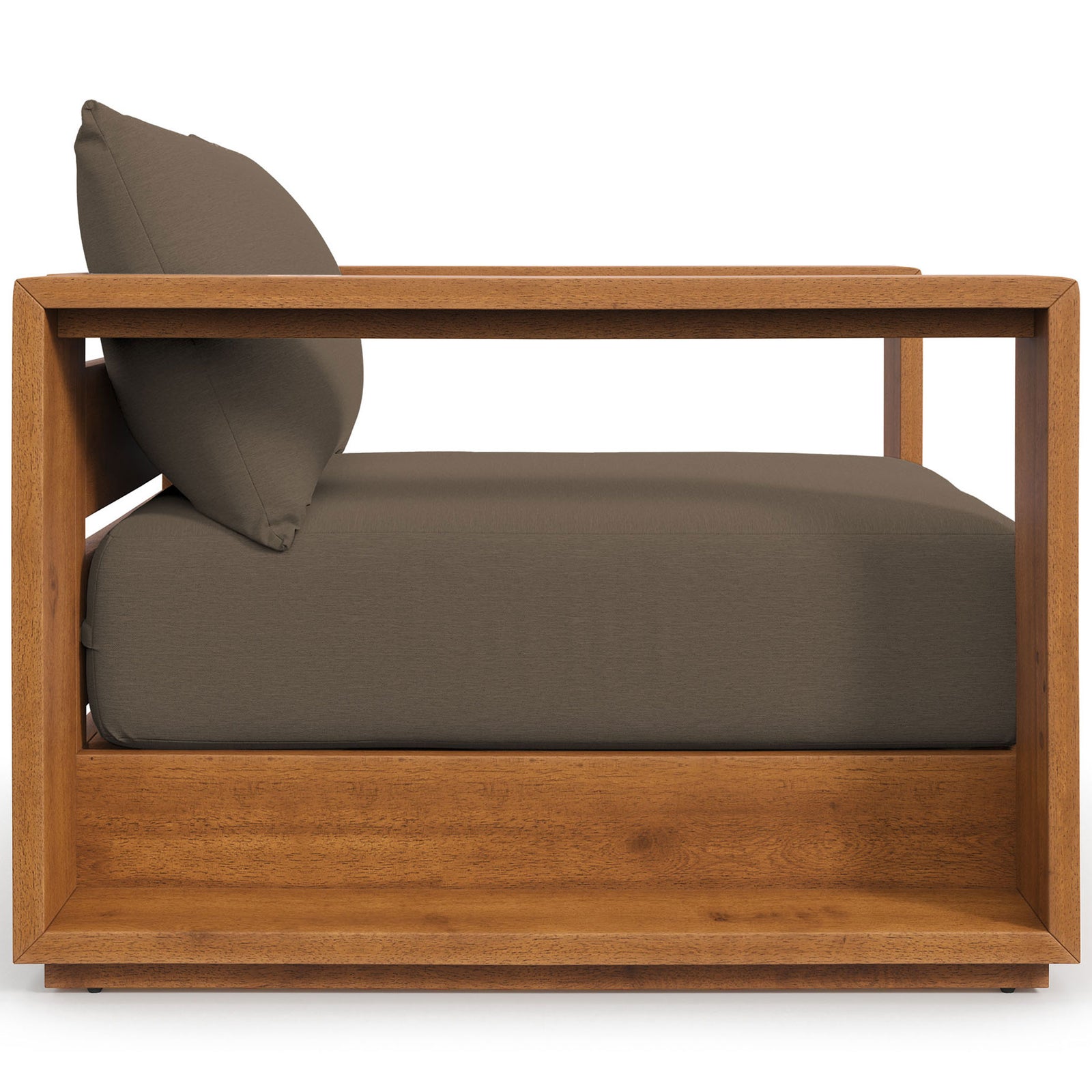 Tahoe outdoor chair highlighting deep lounge seat and open, linear acacia side frame || EEI-6782-NAT-COA || side_studio