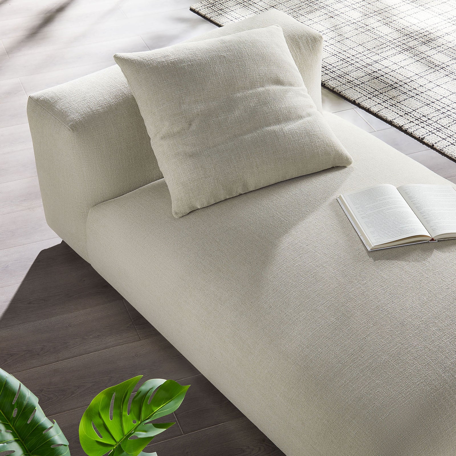 Light linen chaise styled with an accent pillow, soft curves, and a roomy seat for lounging || EEI-6887-LIN || detail_room