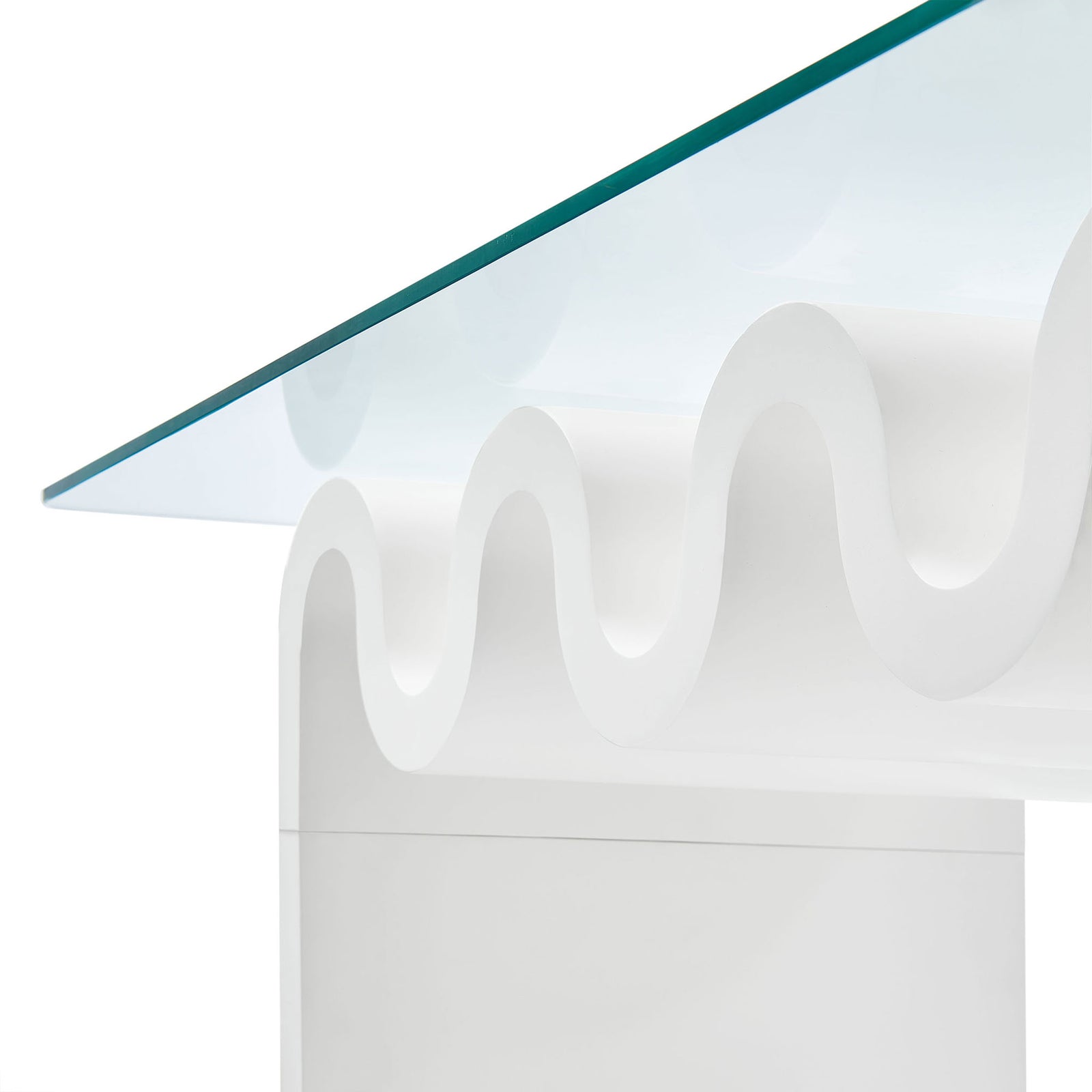 Tempered glass edge floats above the smooth wave base with crisp contours and refined finish. || EEI-6900-WHI || detail_studio