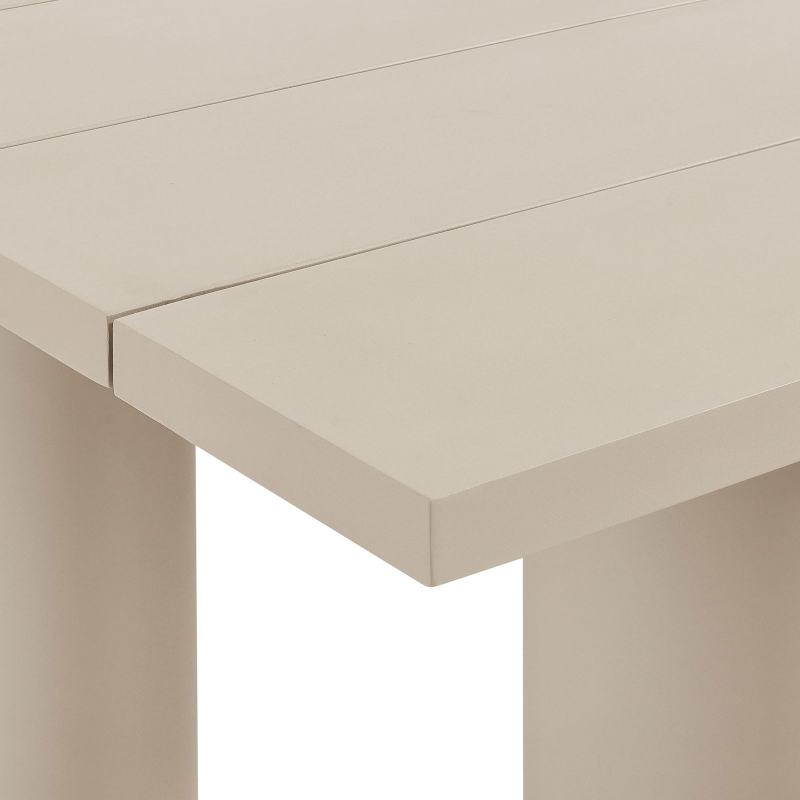 Taupe aluminum tabletop corner with crisp edges and smooth slats that highlight the tables refined finish || EEI-6980-TAU || detail_studio