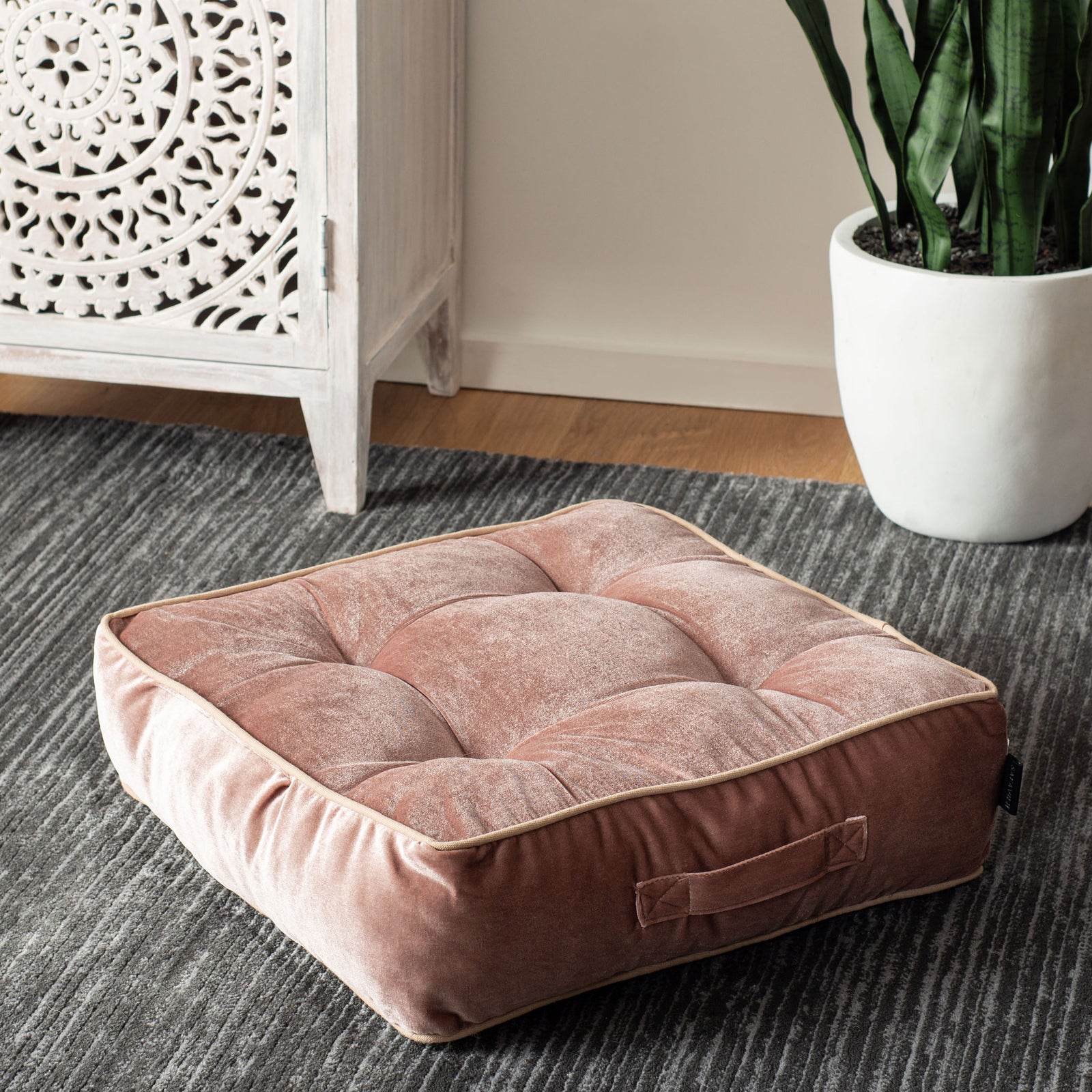Blush pink velvet floor pillow with deep tufting and a side handle for easy moving || FLP1004C || front_angle_room