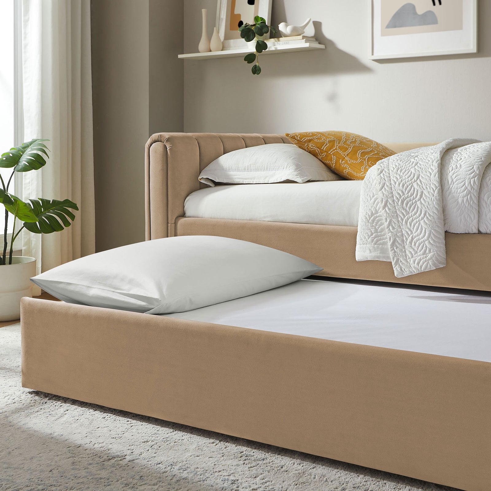 Soft taupe velvet finish complements modern decor while the trundle offers ready guest sleeping || MOD-7234-TAU || detail_room