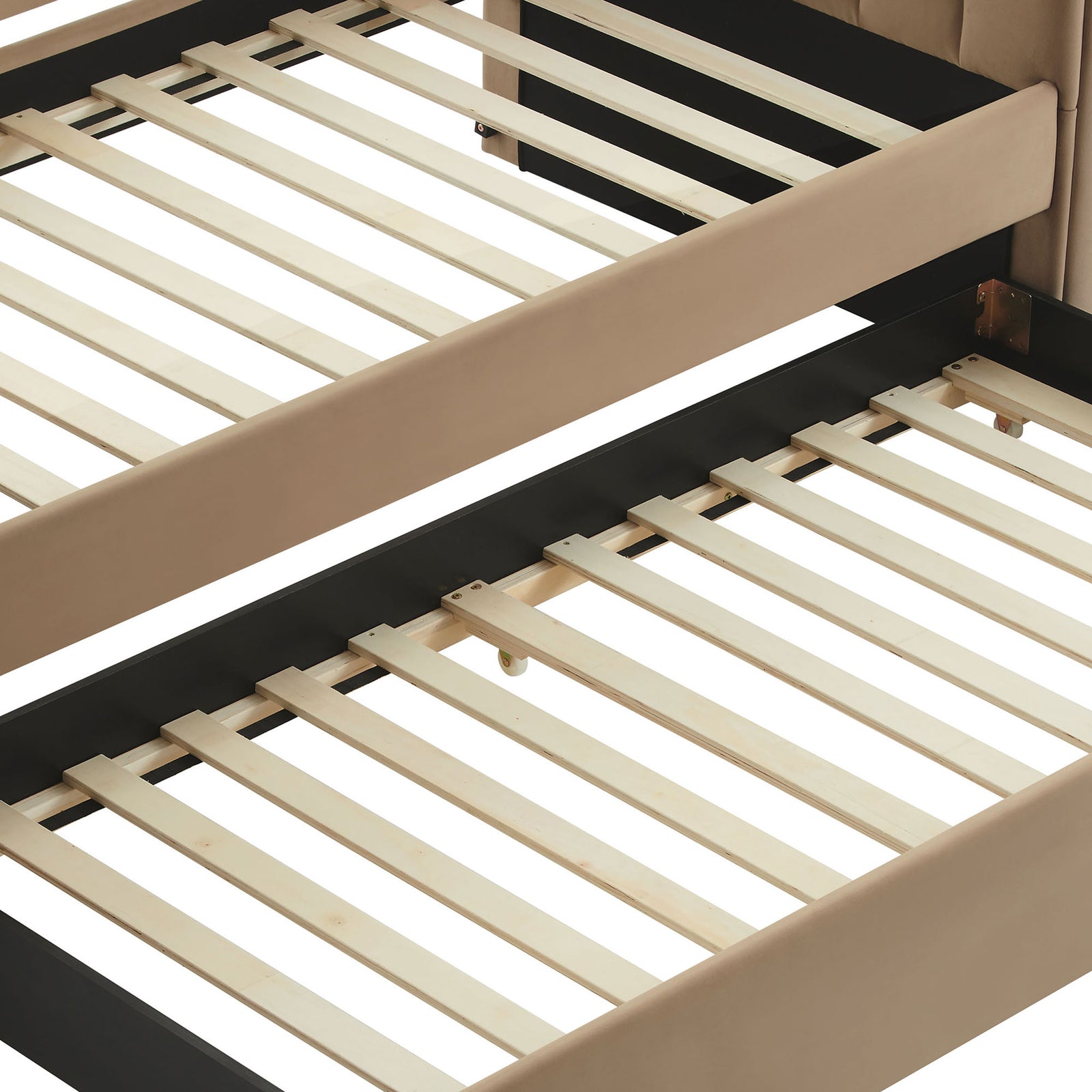 Close-up of durable wood slats on both the daybed and trundle frames || MOD-7234-TAU || detail_studio