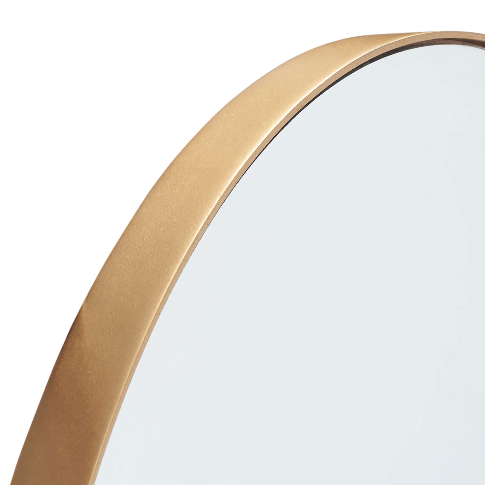 A softly gleaming gold frame follows the mirror's rounded arch for a refined finish || MRR1055A || detail_studio
