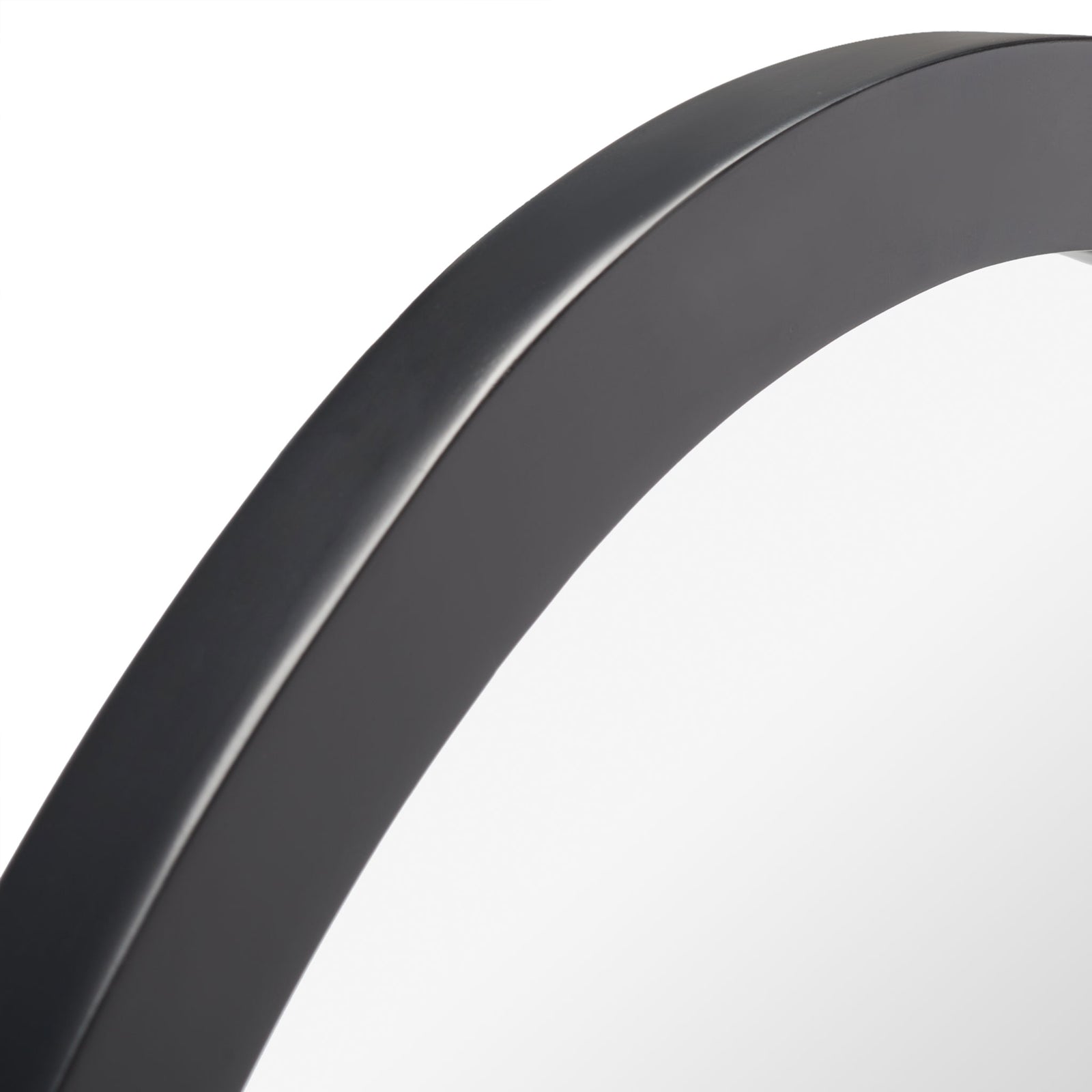 A curved black wood frame has a smooth finish and a subtly beveled edge. || MRR2014A || detail_studio