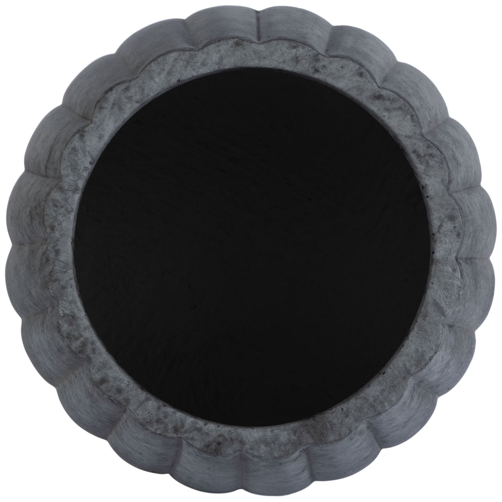 A scalloped dark gray rim surrounds the generous circular planting opening || PAT1522A || top_studio