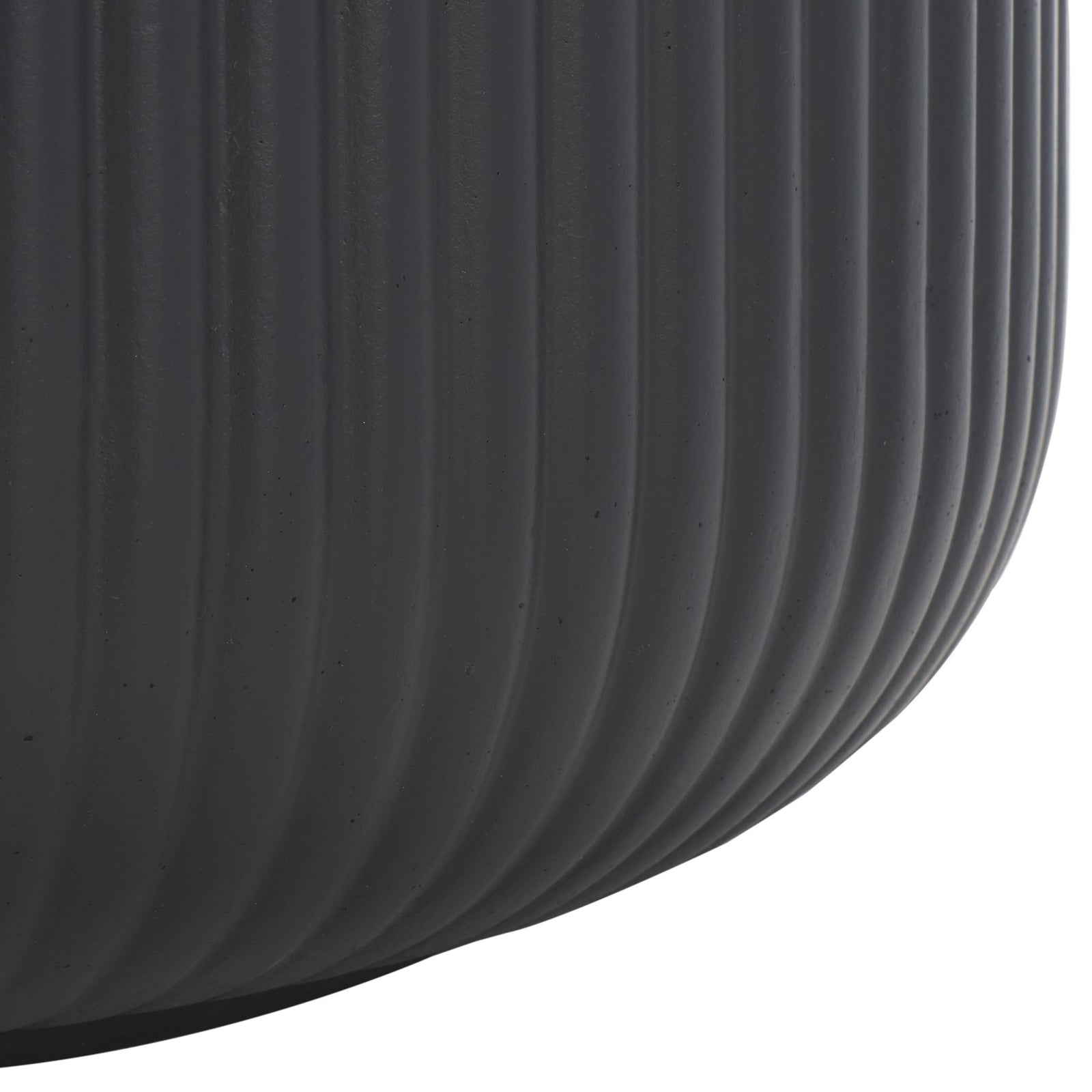 Slim black grooves flow into the rounded base for a sculptural, seamless look. || PAT1533A || leg_studio