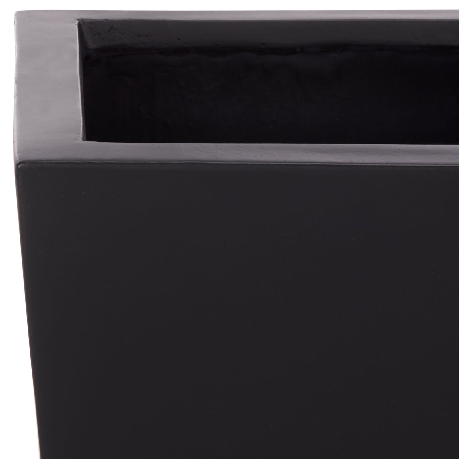 A squared black lip frames the planter's recessed planting space for a clean, modern look. || PAT1543A || detail_studio