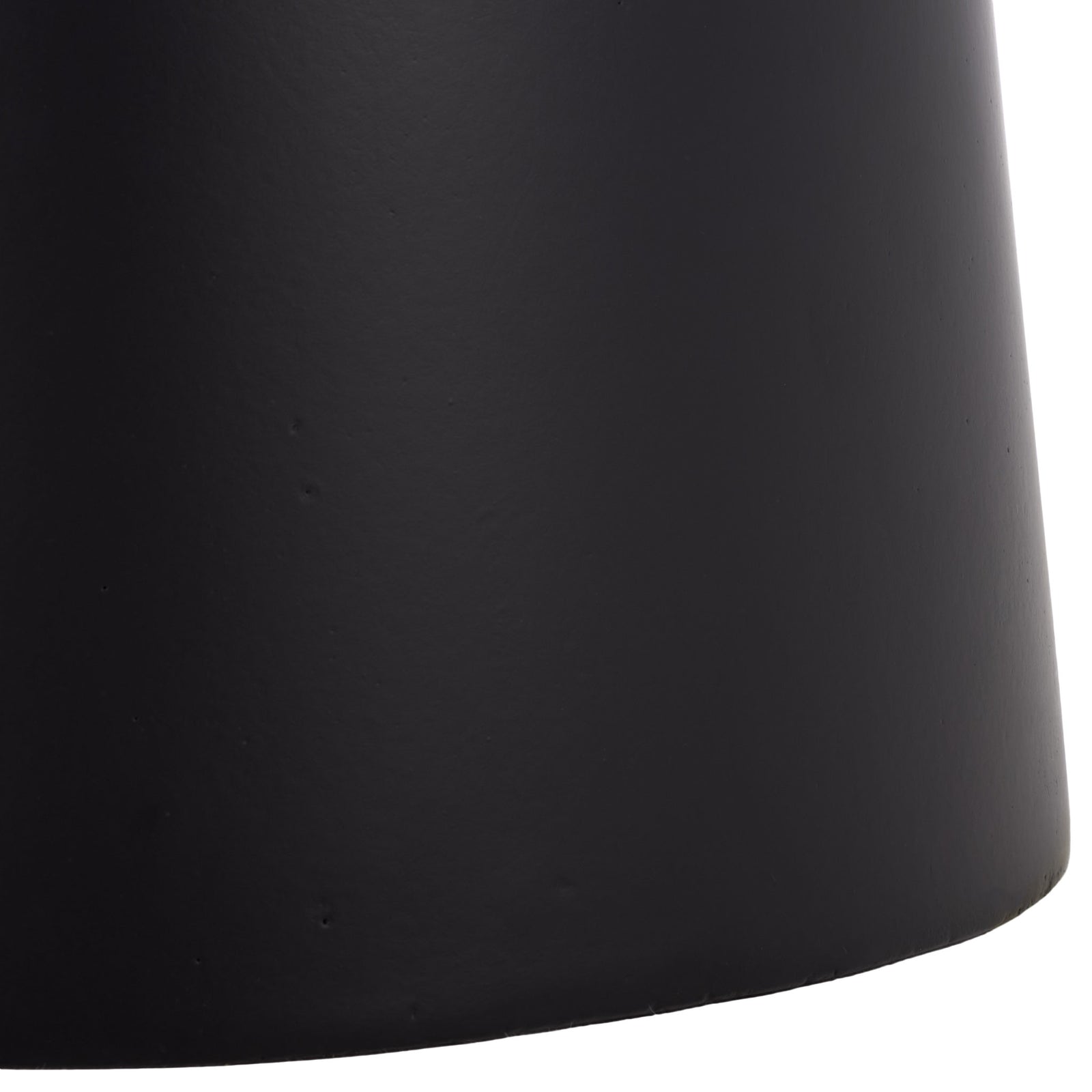 Flared black pedestal grounds the planter with a smooth painted finish || PAT1545A || leg_studio