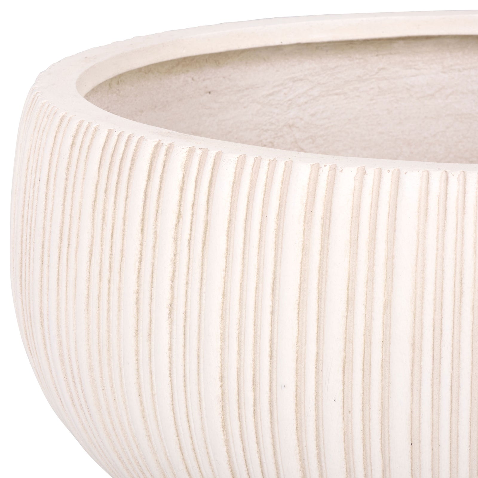 A thick beige rim tops a softly curved bowl with delicate vertical ridges. || PAT4602B-SET3 || detail_studio