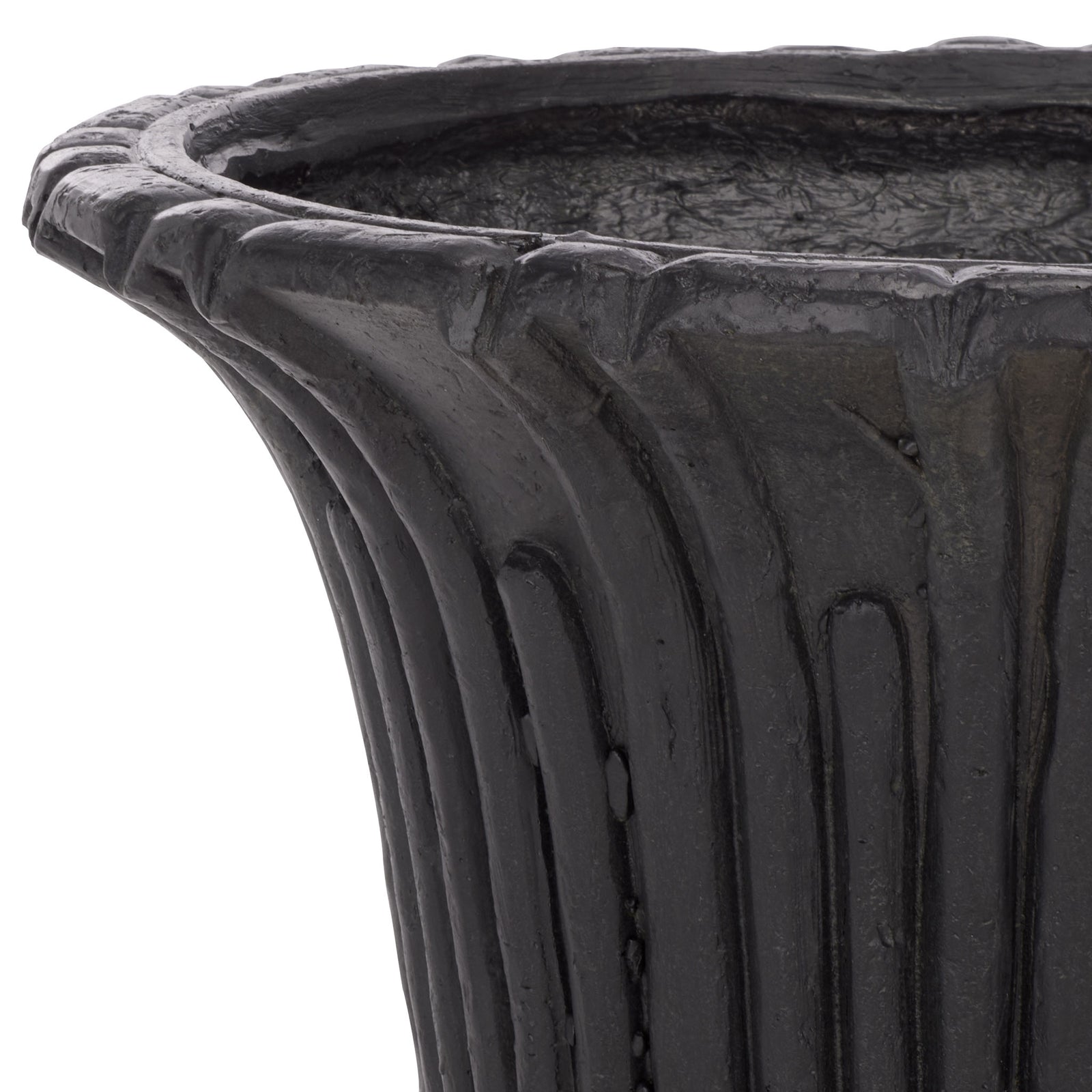 A flared rim meets carved flutes in a textured black finish || PAT5047E || detail_studio