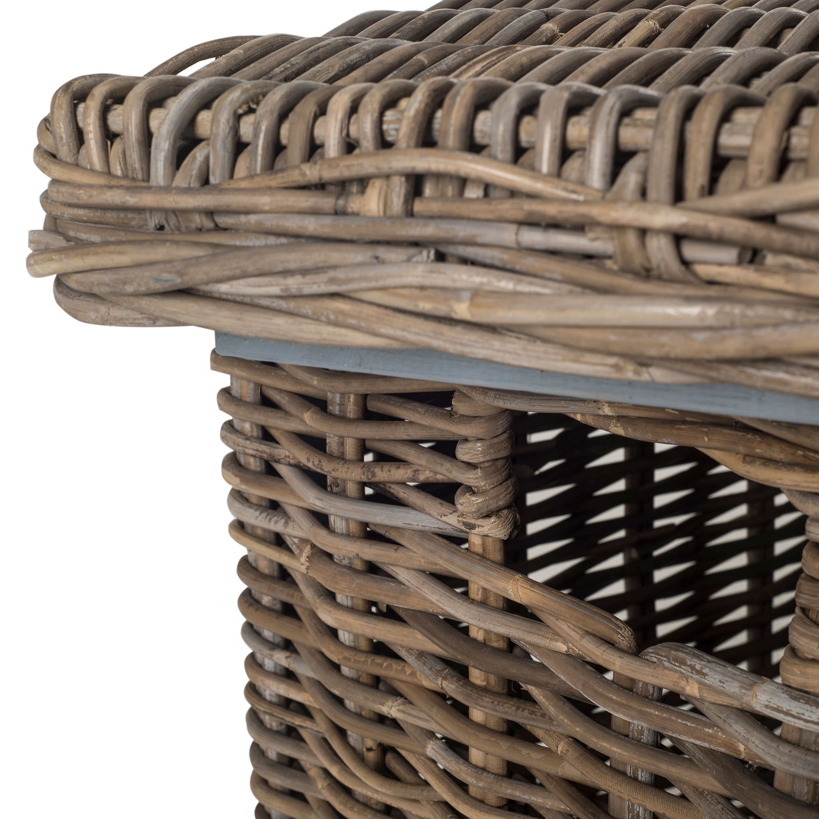 Layered gray rattan weaving gives the trunk lid and sides rich, natural texture. || SEA7018A || detail_studio