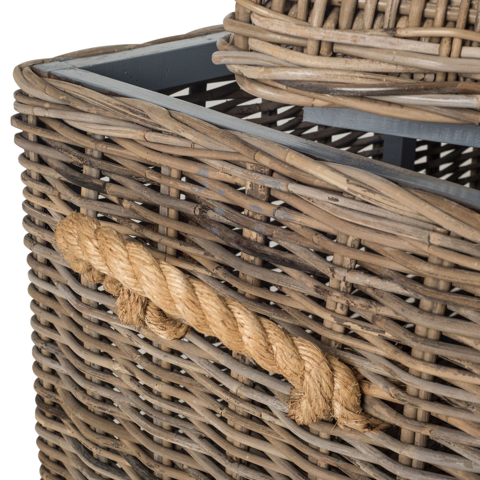 A thick twisted rope handle complements the trunk's natural gray wicker weave. || SEA7019A || handle_studio