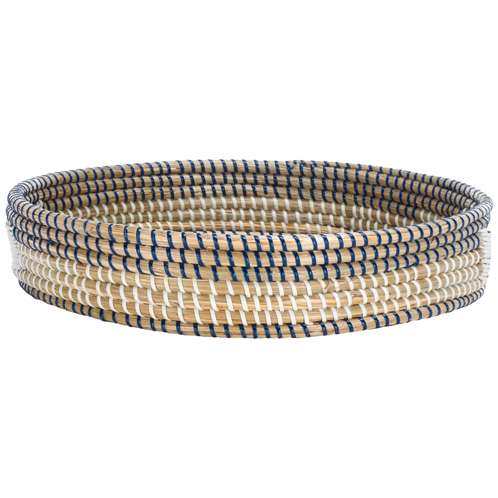 Natural seagrass coils create a rounded tray with a blue-striped rim and patterned sides. || STG1809A || side_studio