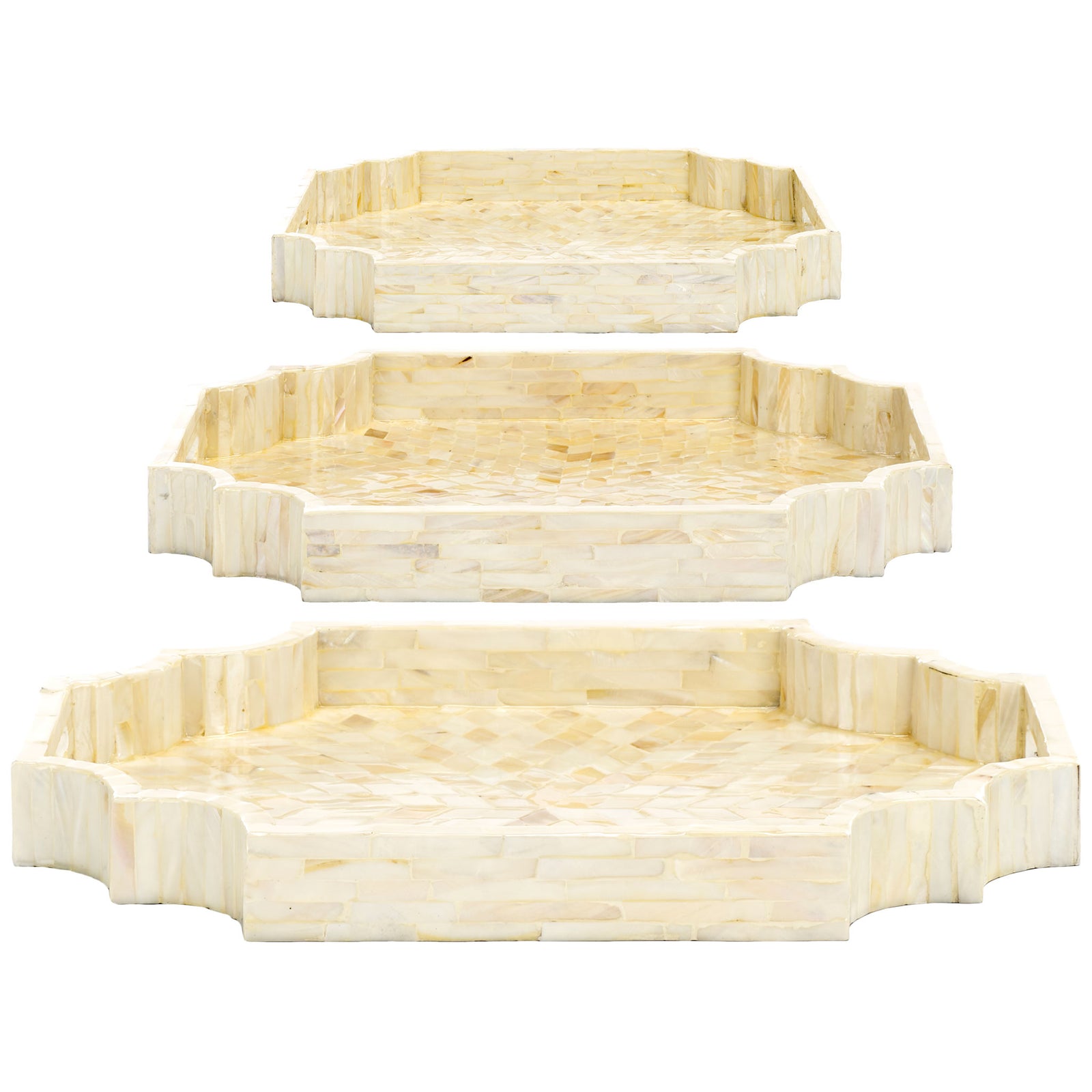 Three graduated trays bring scalloped edges and pearly shimmer to serving and display || STG1811A || front_studio