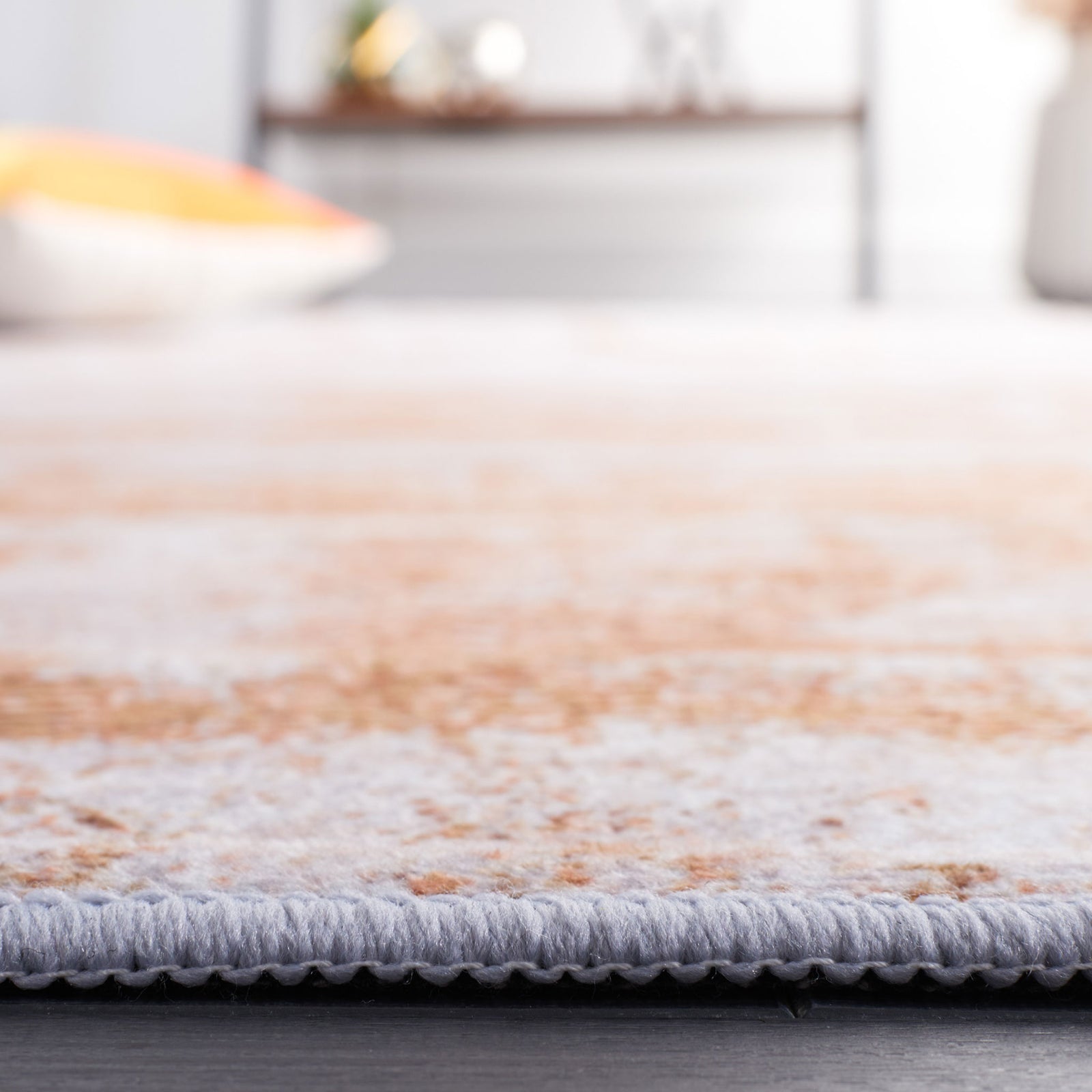 Slim, cushioned pile offers a smooth transition at the edge for doorways and high-traffic areas || TAC808P-5 || detail_room