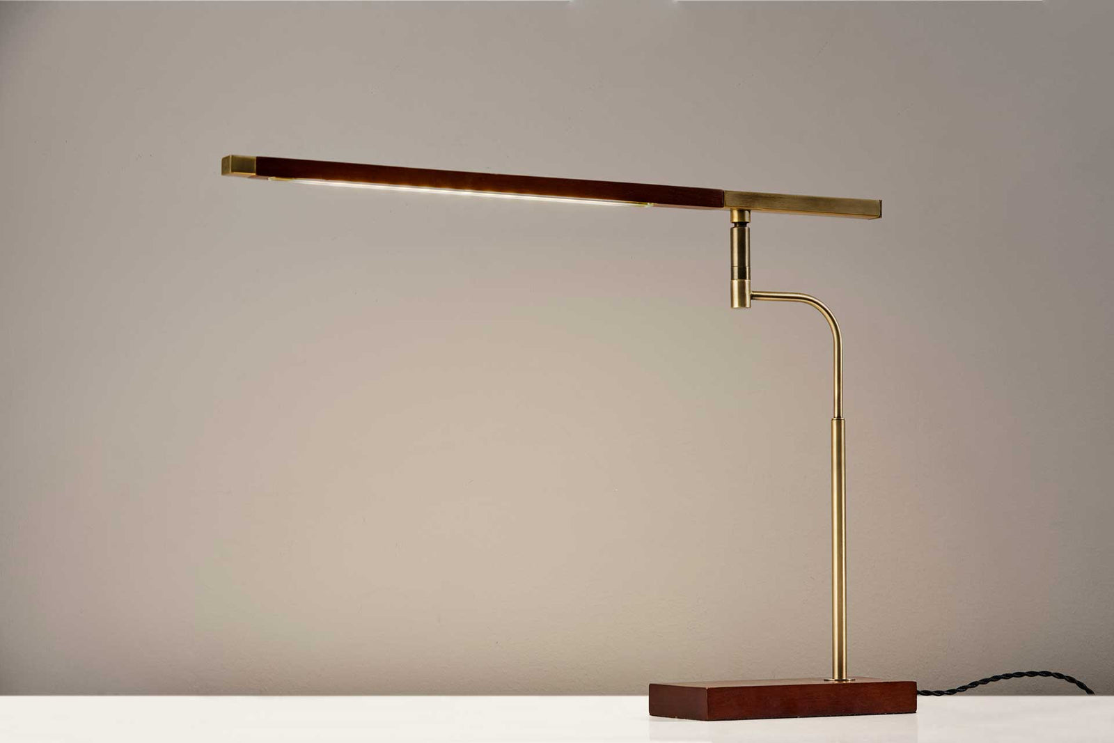 Bagneux LED Desk Lamp Walnut/Brass