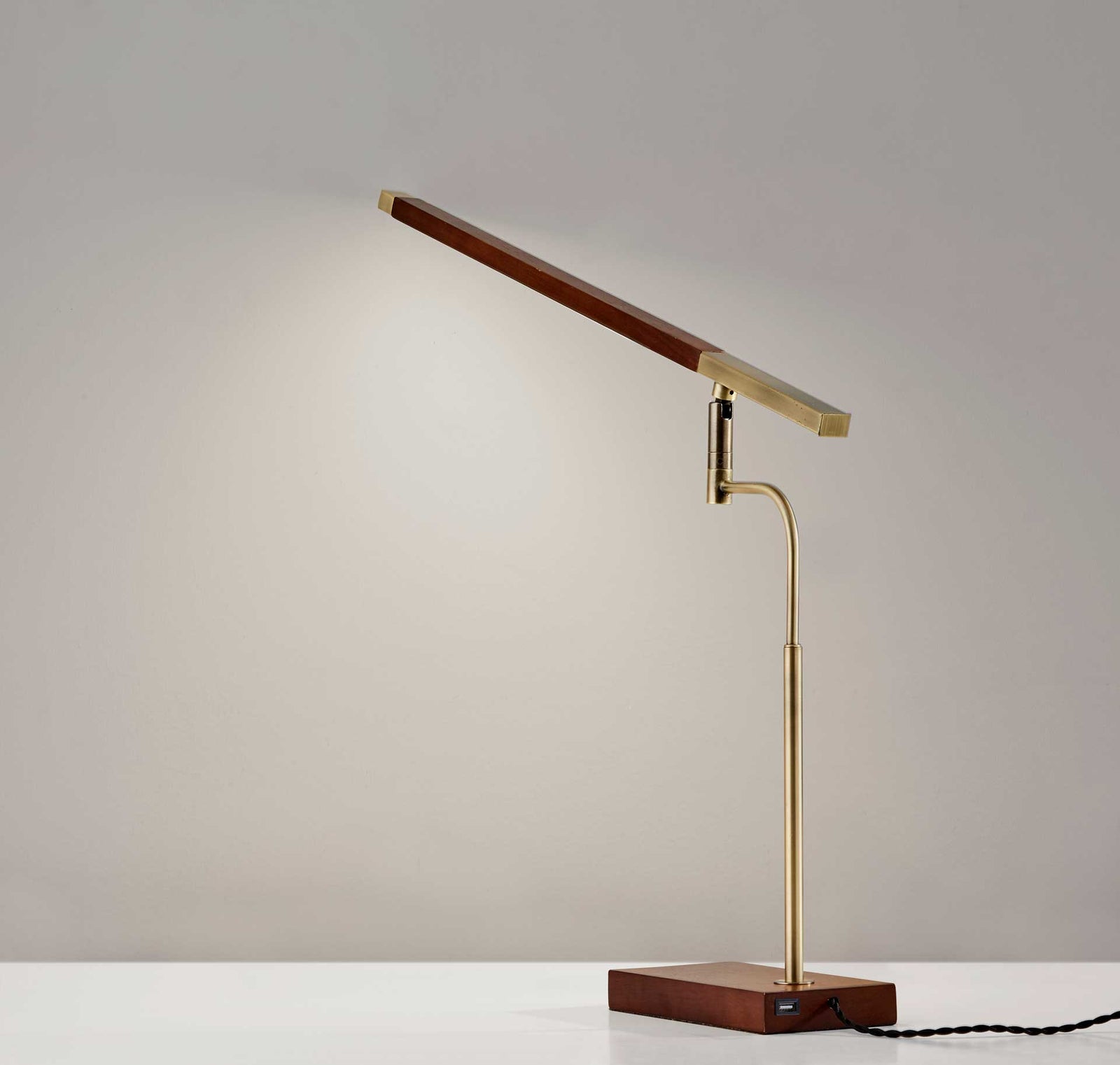 Bagneux LED Desk Lamp Walnut/Brass