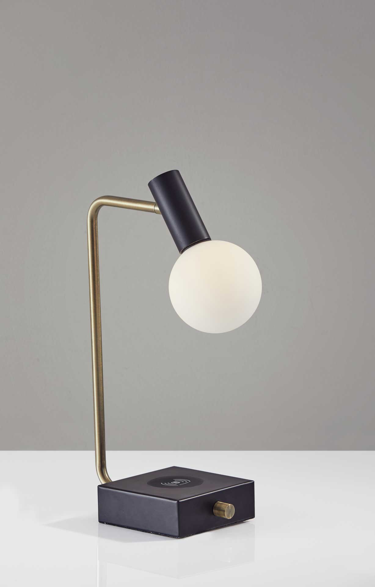 Wiltshire Wireless Charge Desk Lamp Black/Brass