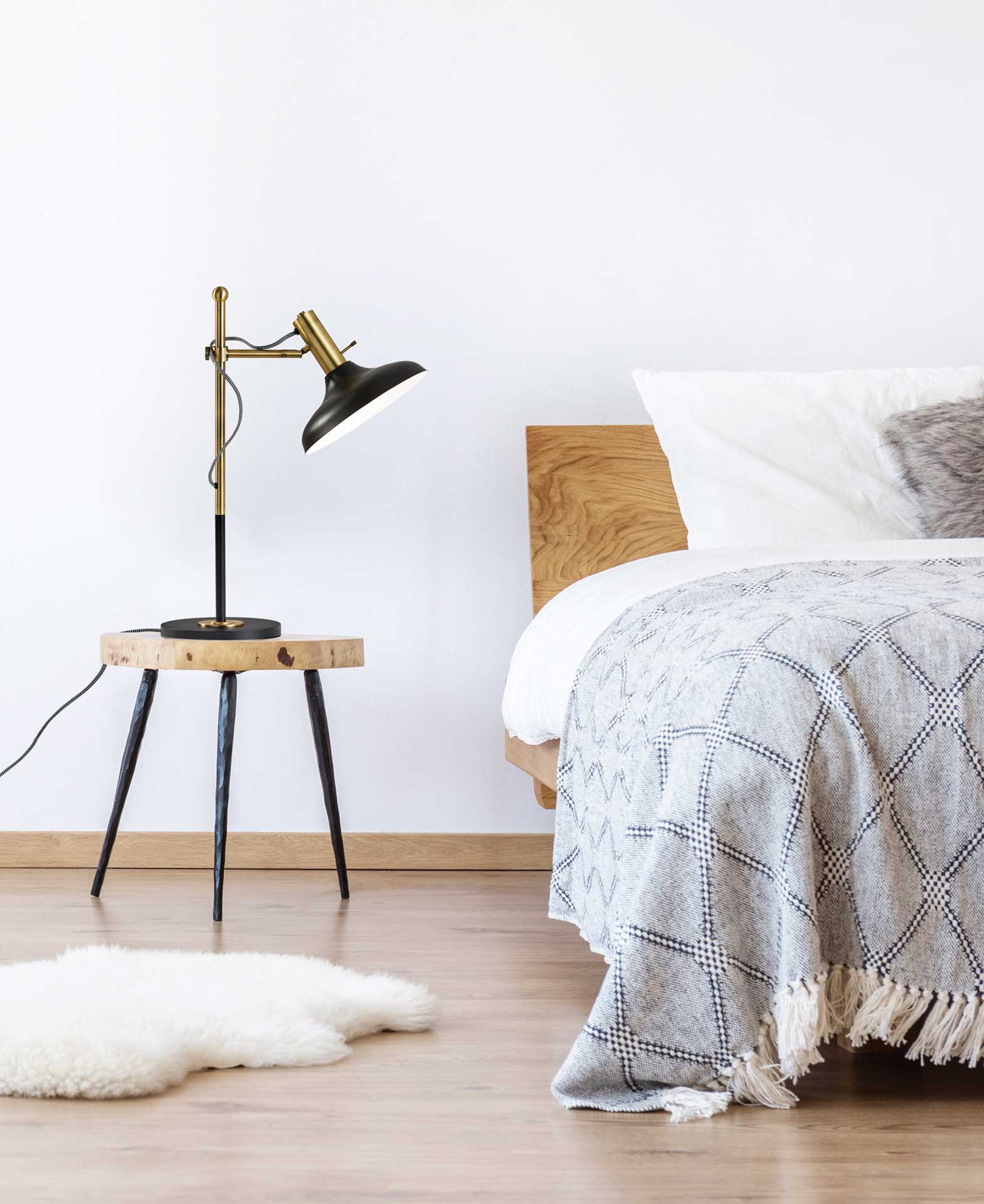 Keith Desk Lamp Black/Antique Brass