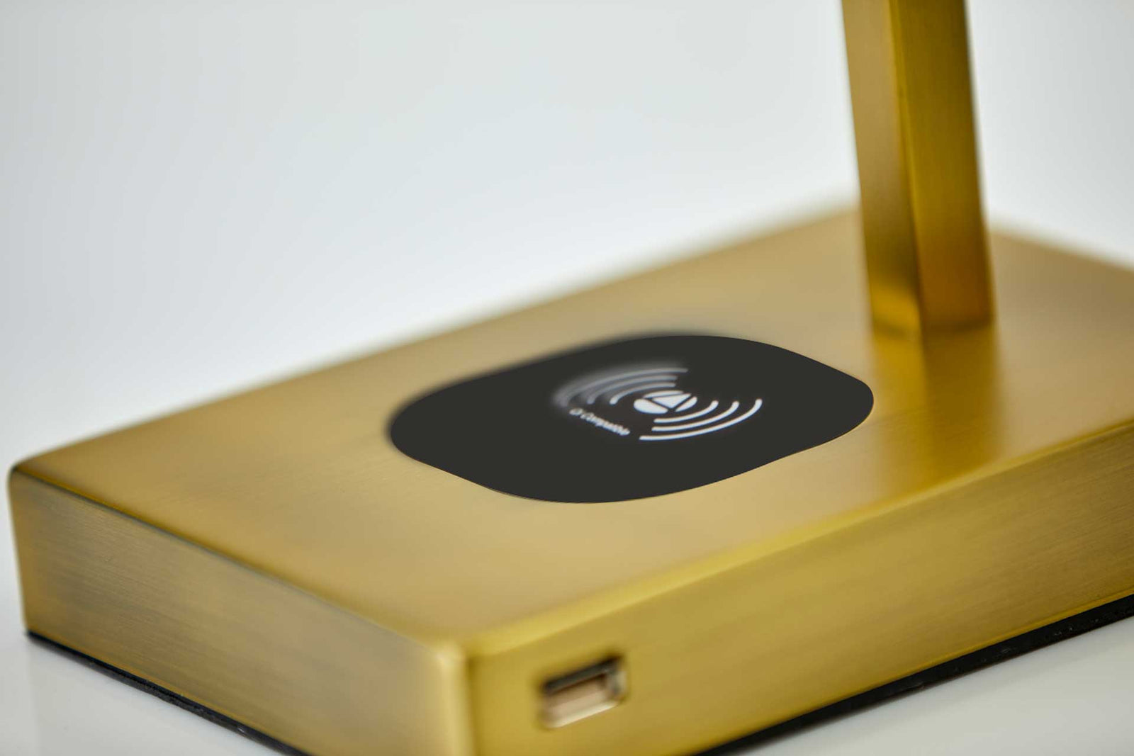 Aurillac Wireless Charge Table Lamp Brass