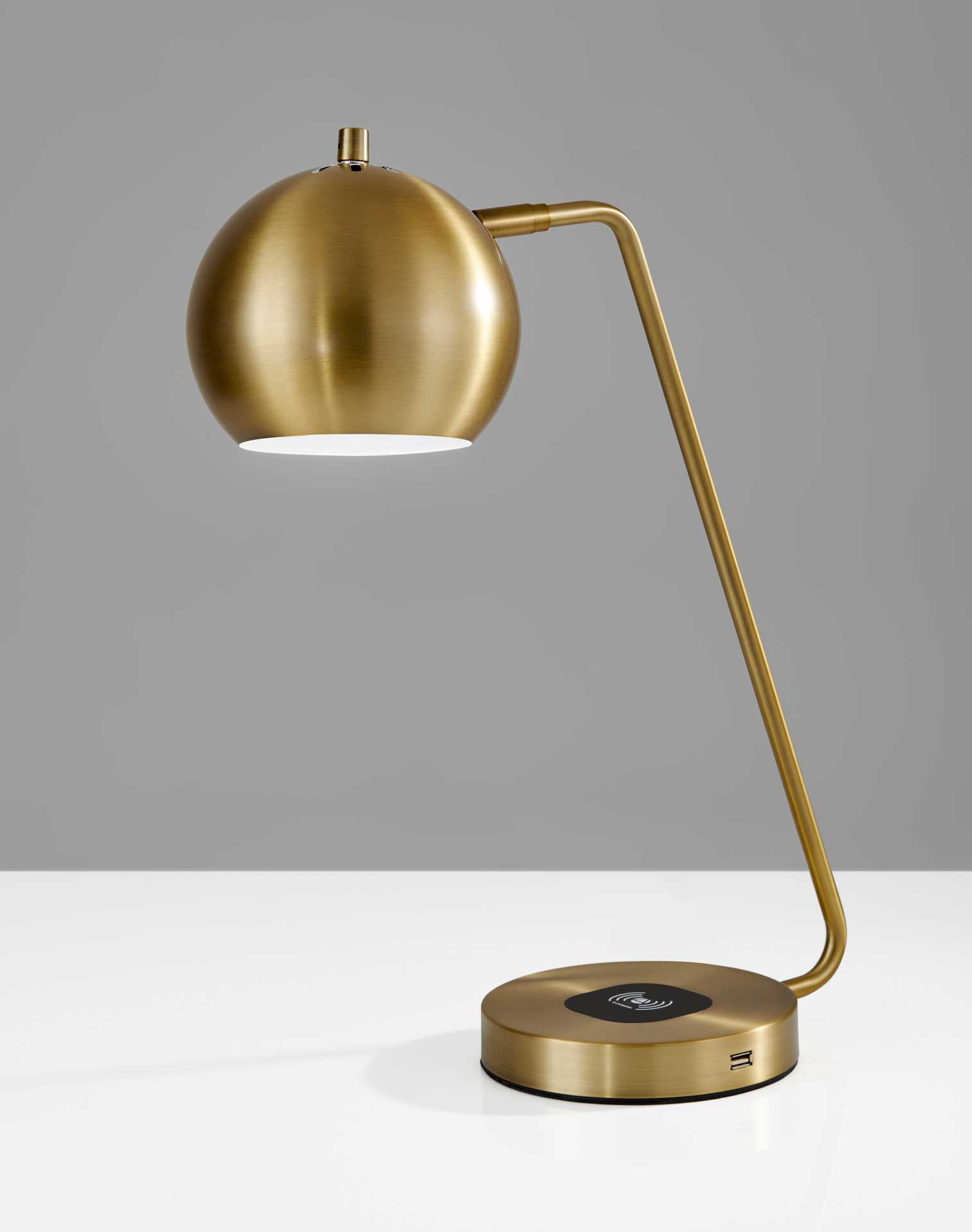 Epernay Wireless Charge Desk Lamp Brass