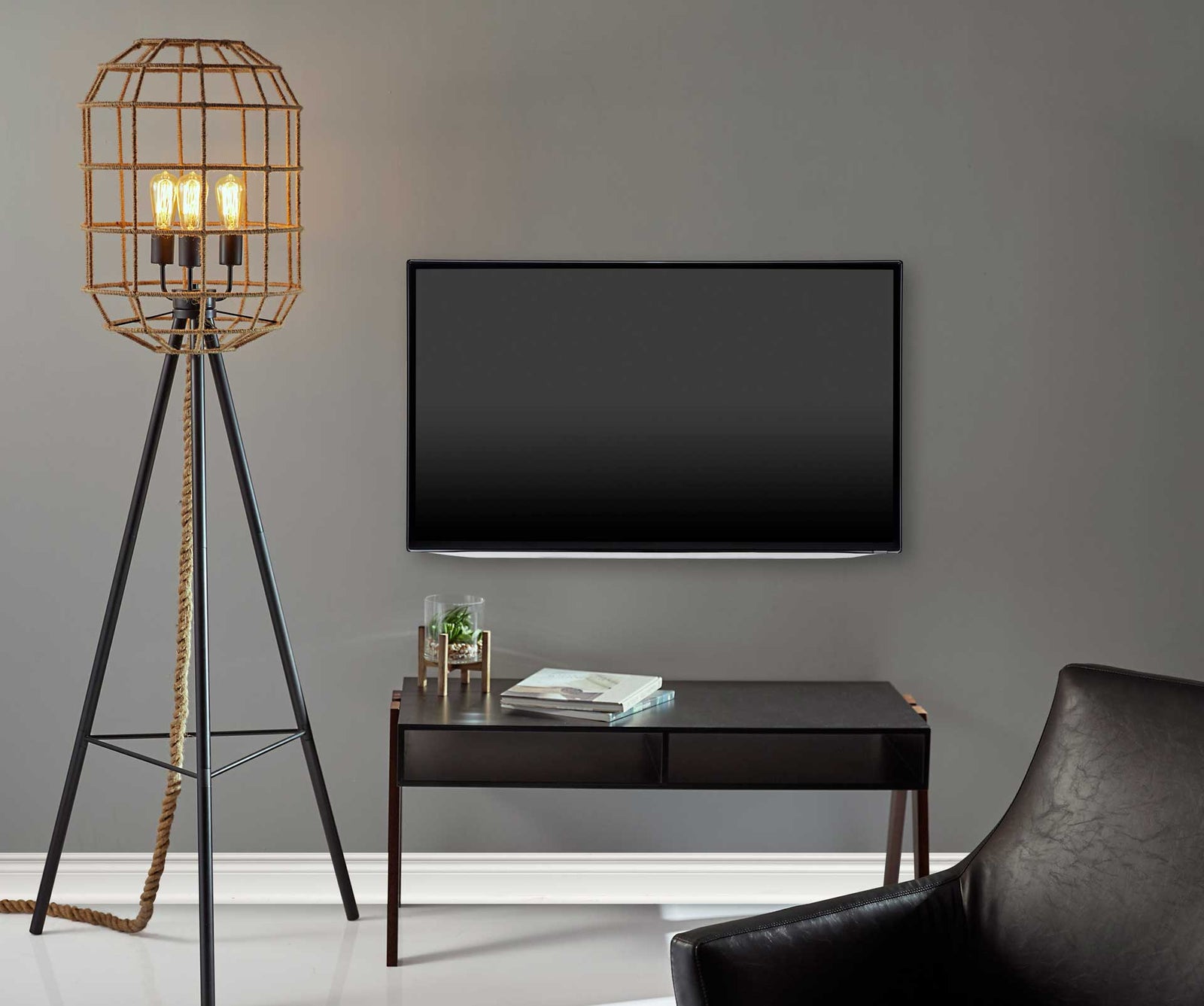 Molde Floor Lamp Black/Natural