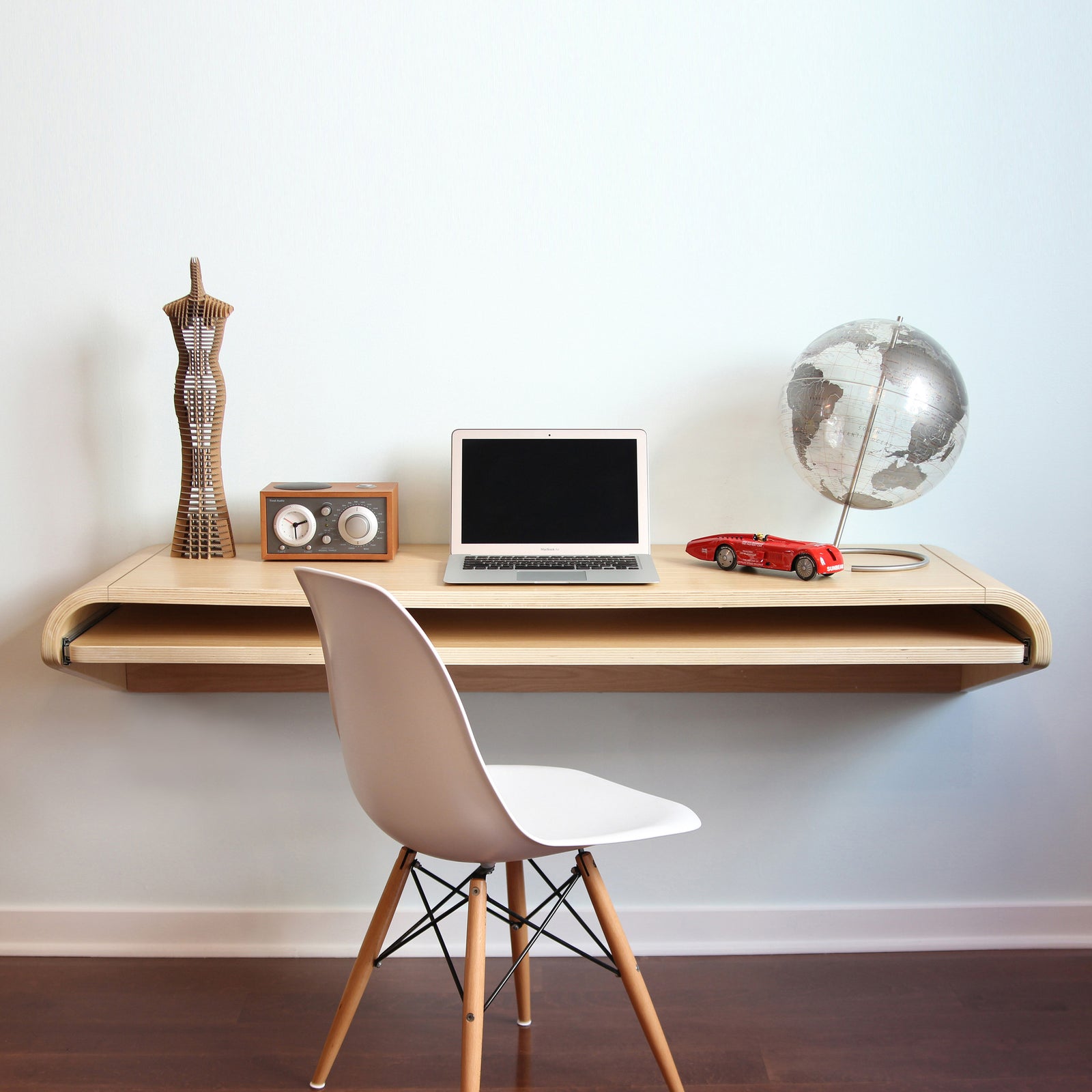 Minimal Wall Desk Rift Oak