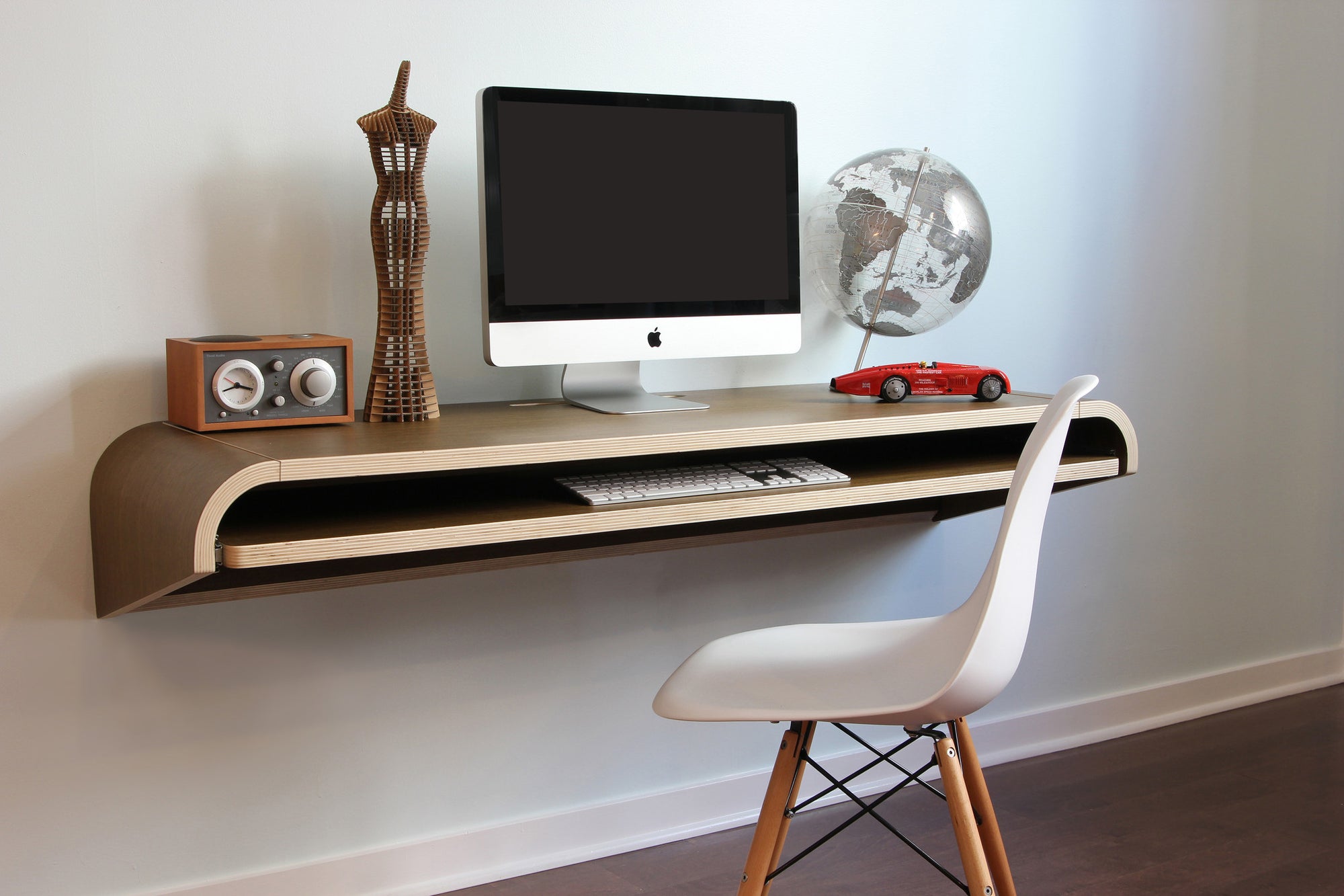 Minimal Wall Desk Walnut