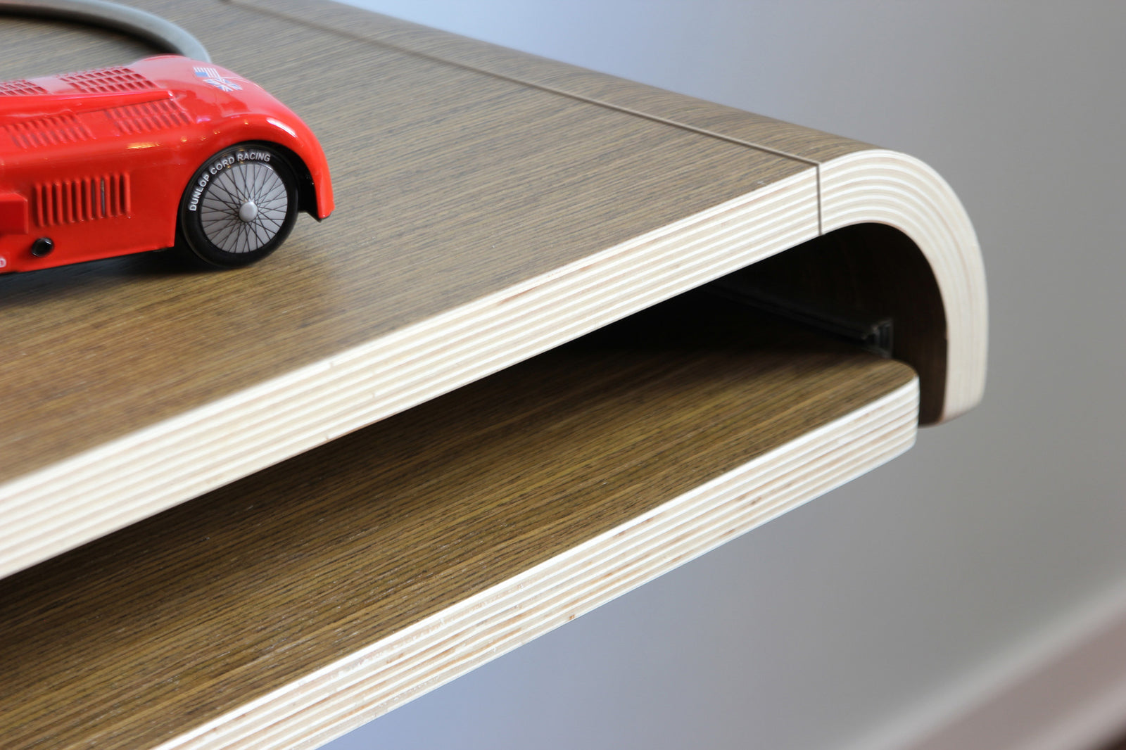 Minimal Wall Desk Walnut