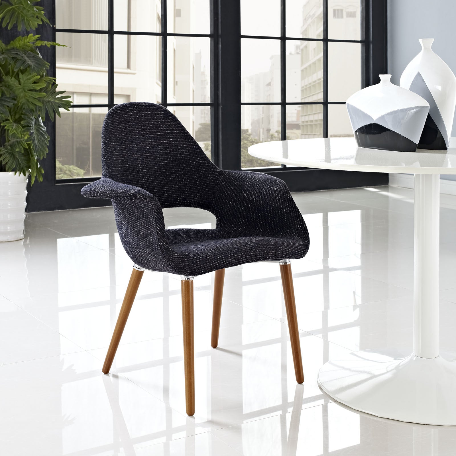 Tale Armchair Black
