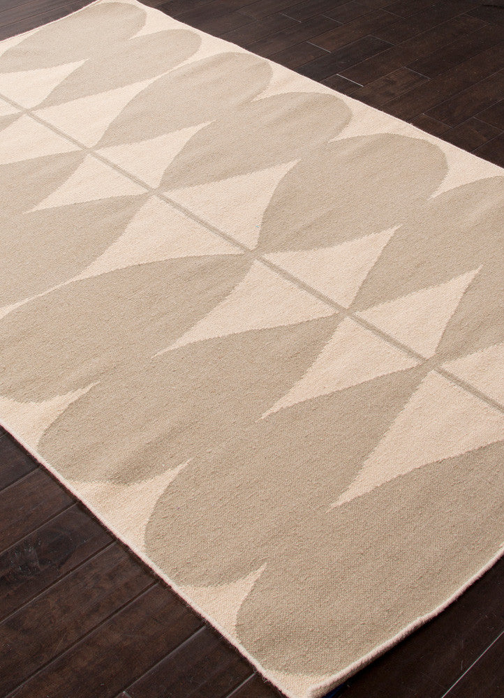 En Casa Petals Antique White/Silver Gray Area Rug