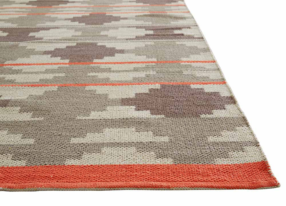 Traditions Made Modern Cotton Flat Weave Cusco Gray/Pink Area Rug