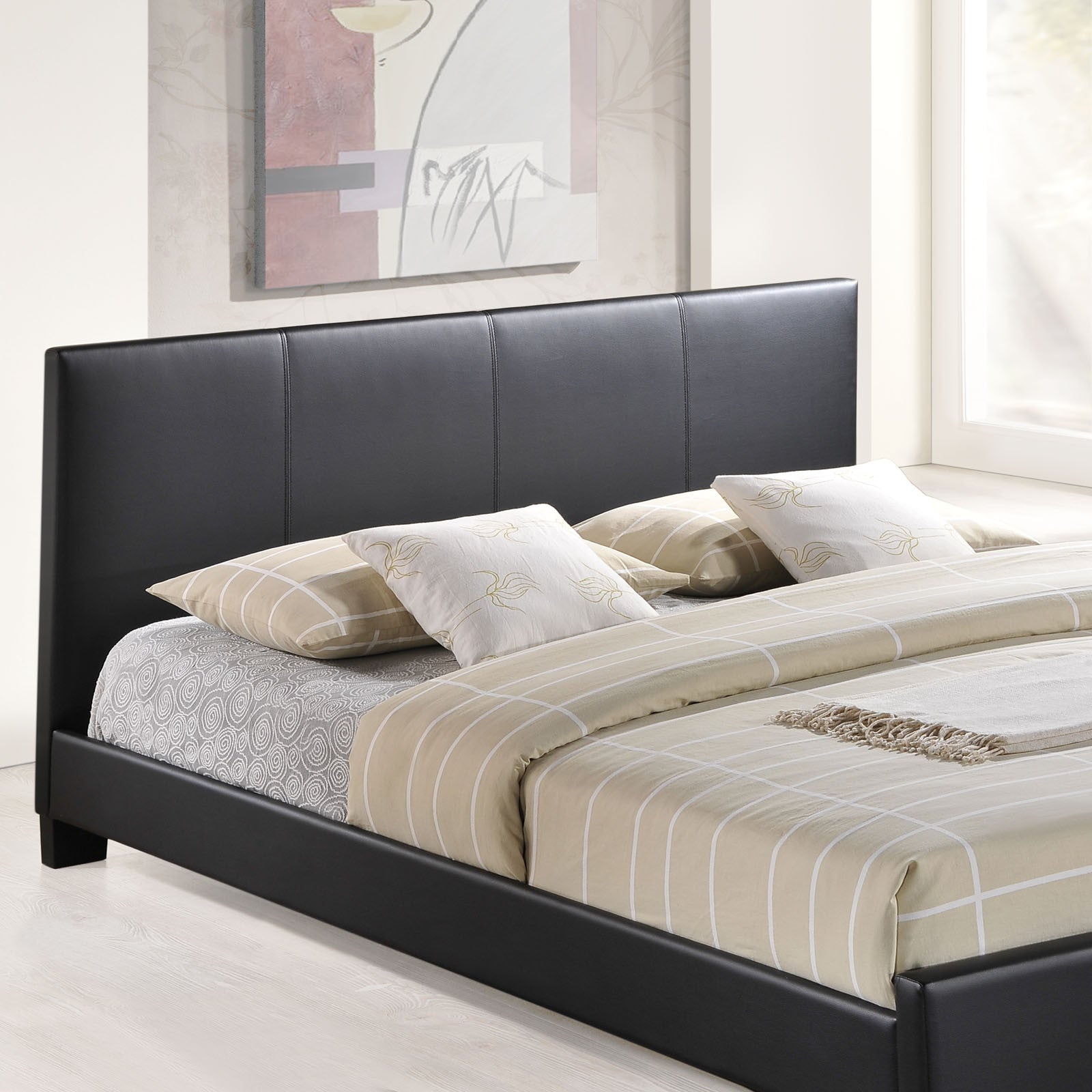Austin Queen Vinyl Bed Black