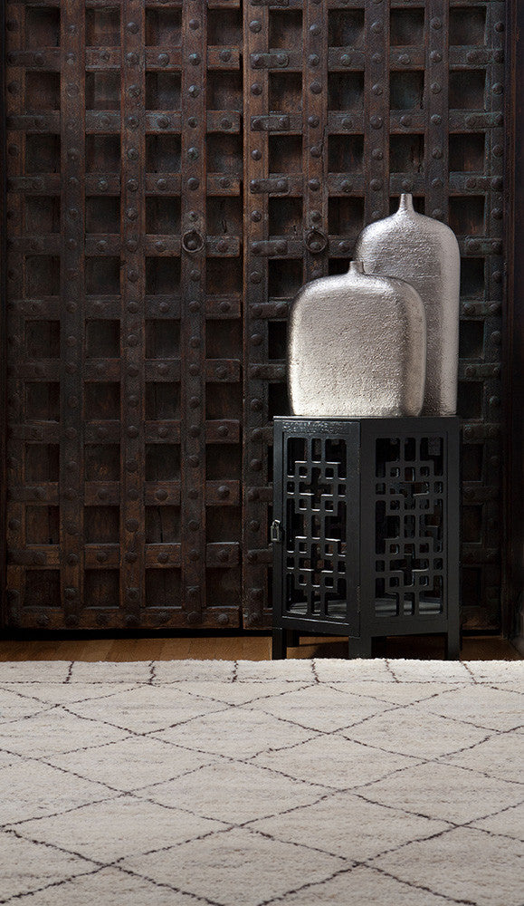 Nostalgia Tangier White Asparagus/Shitake Area Rug