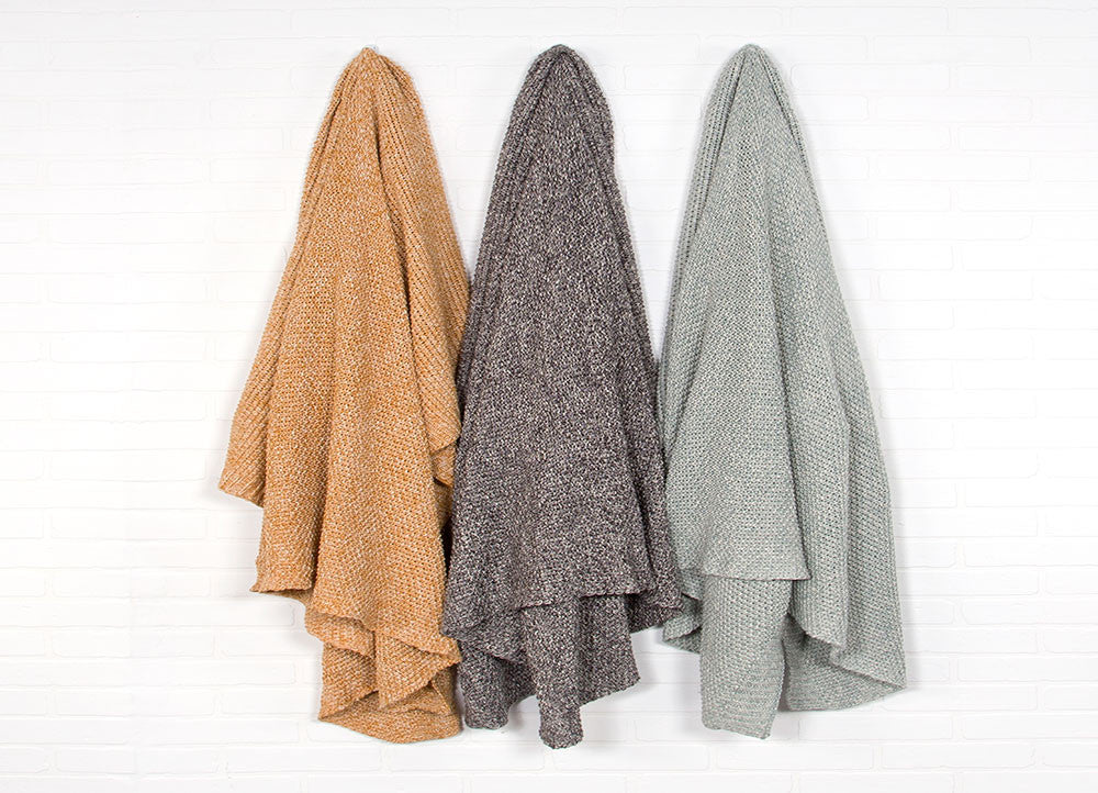 Parade Blue Haze/Snow White Throw