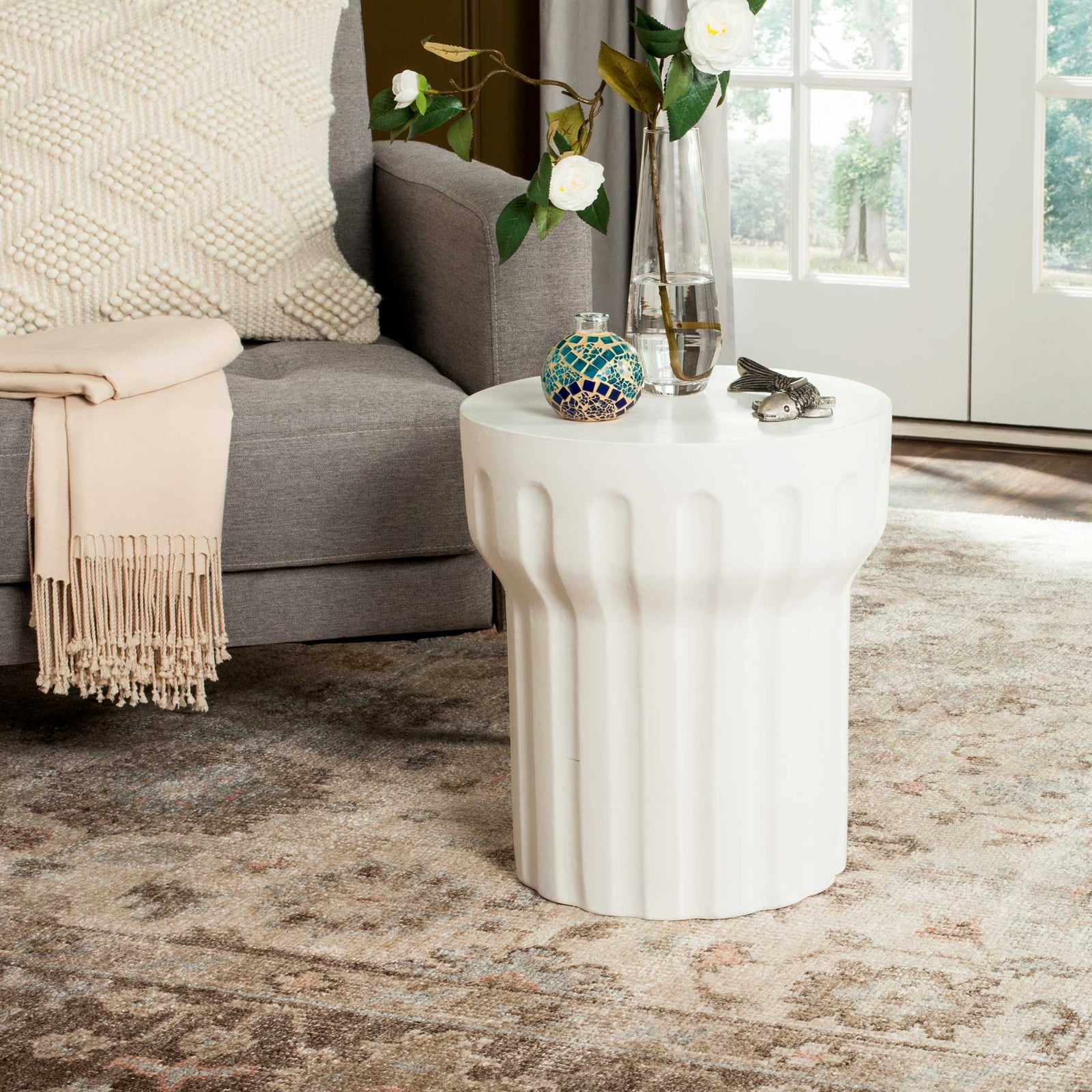 Verdi Modern Concrete Round Accent Table Ivory