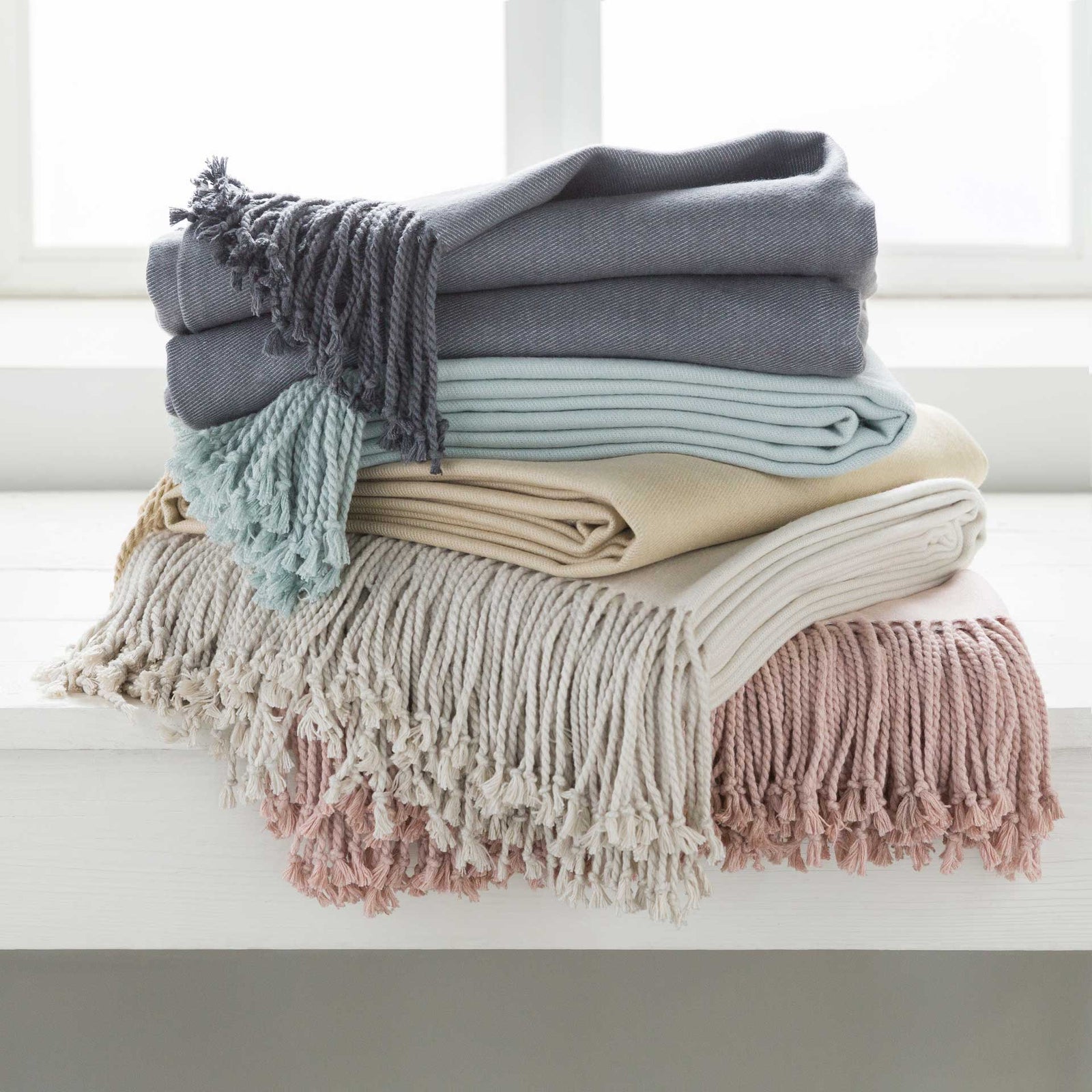 Charbel Throw Ice Blue