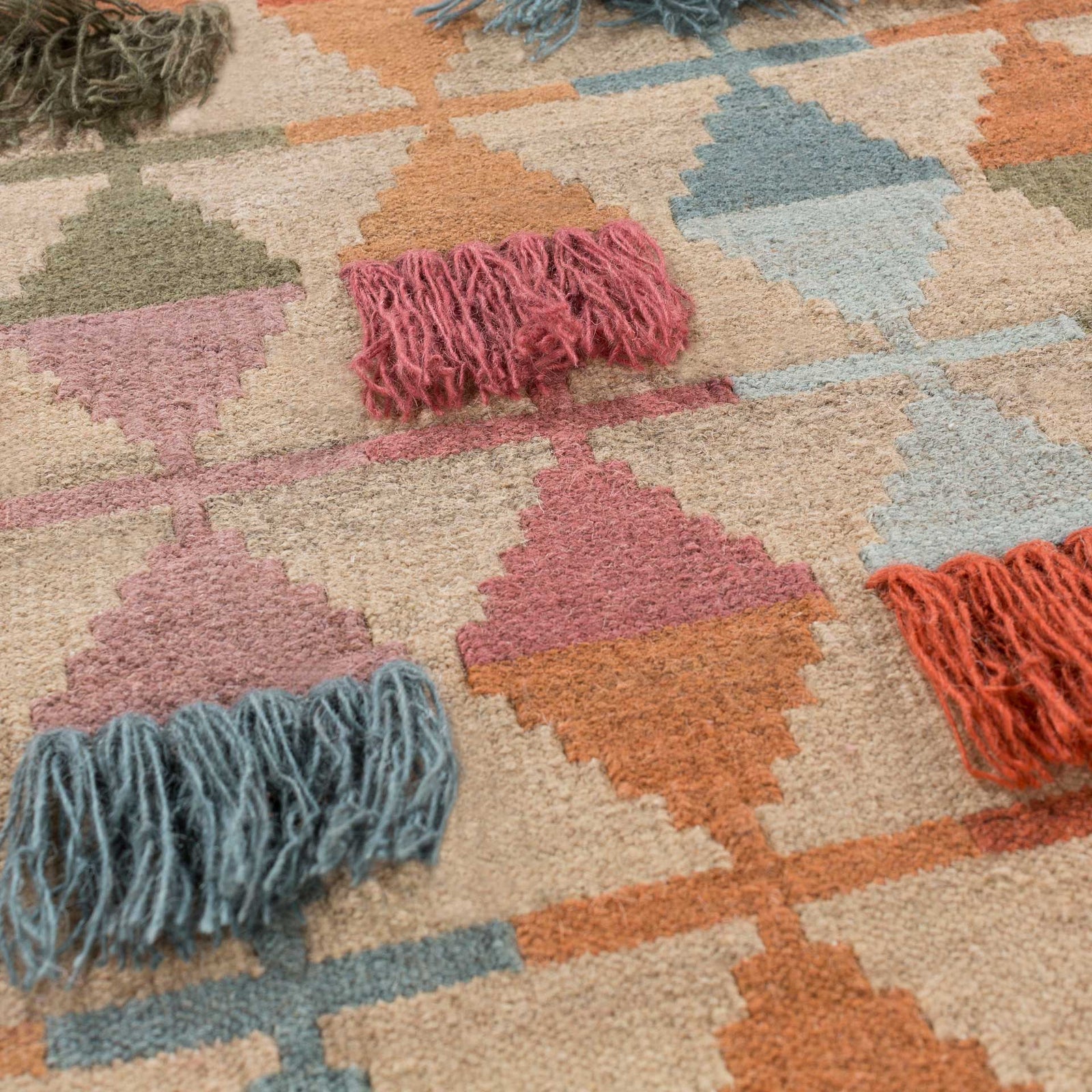 Abel Wall Hanging Khaki/Brick/Rose