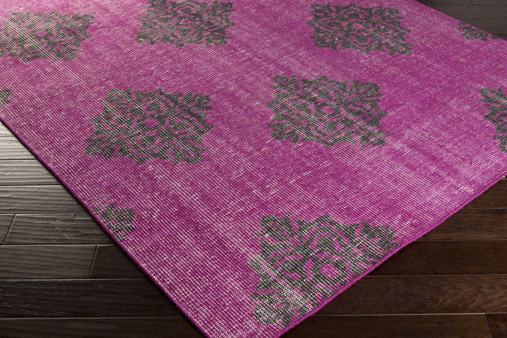 Zahra Magenta/Black Area Rug